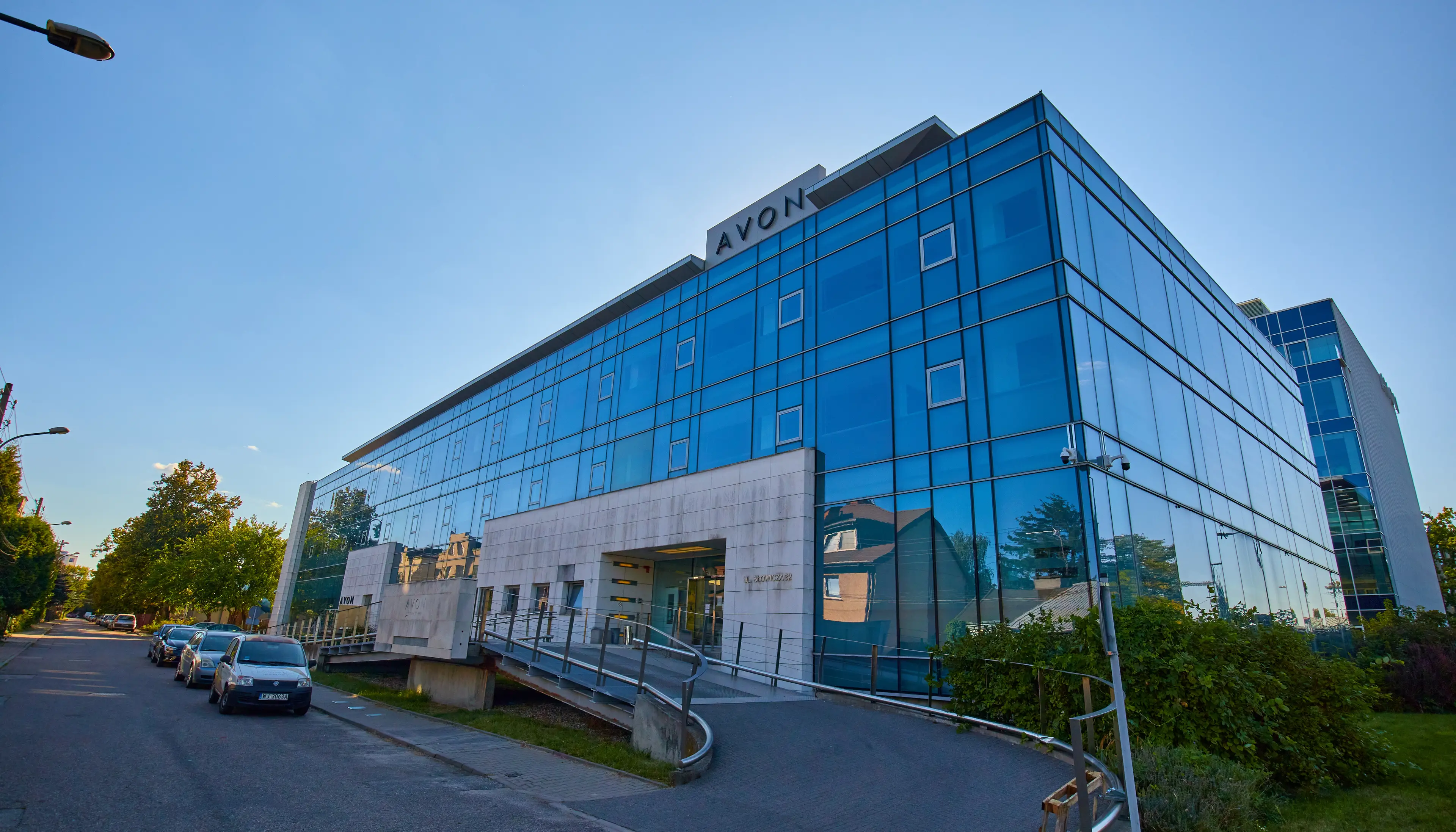 Avon HQ, Słowicza 32, Warsaw, Ochota i Włochy