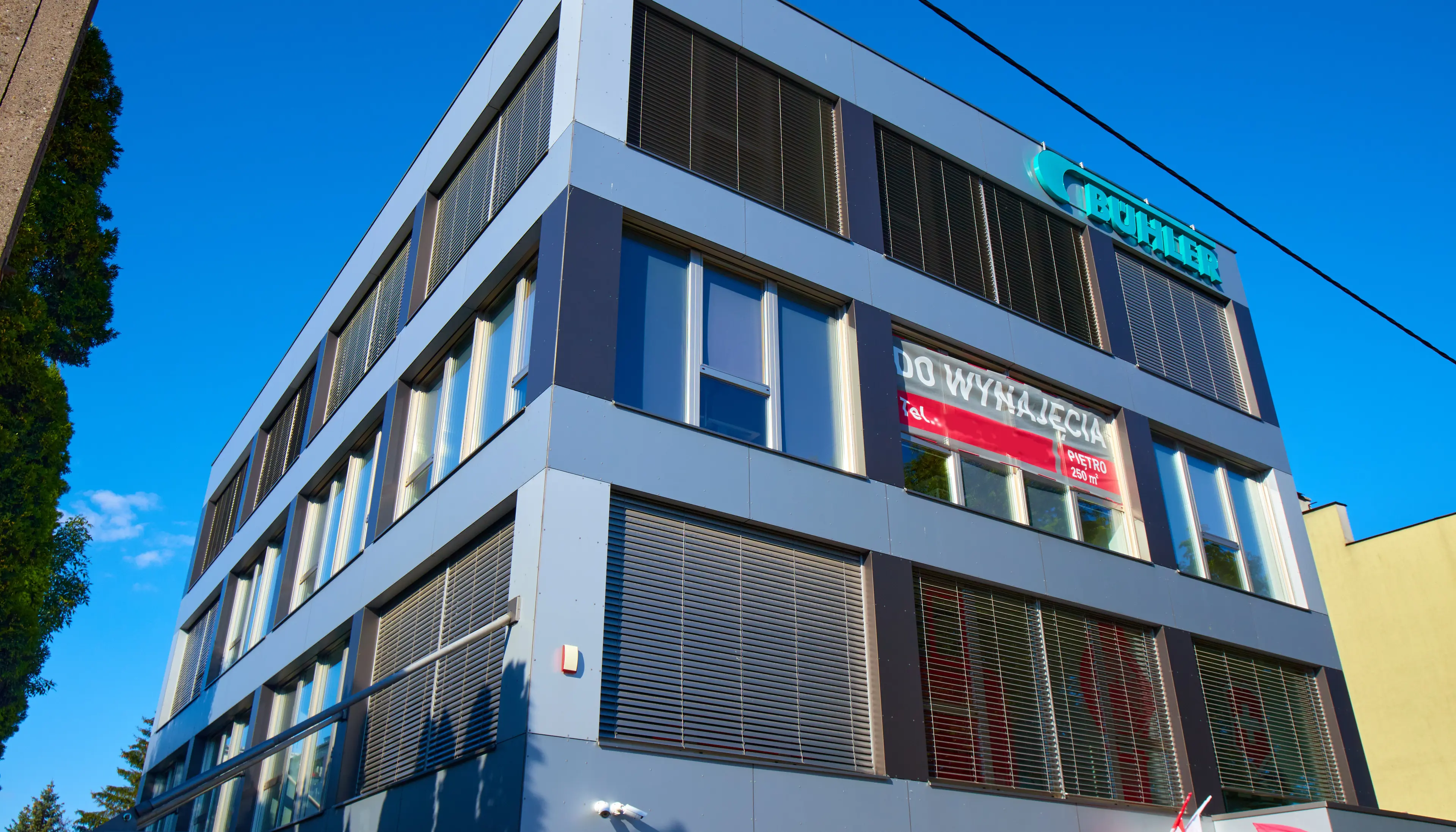 Victorinox, Komitetu Obrony Robotników 62, Warsaw, Ochota i Włochy