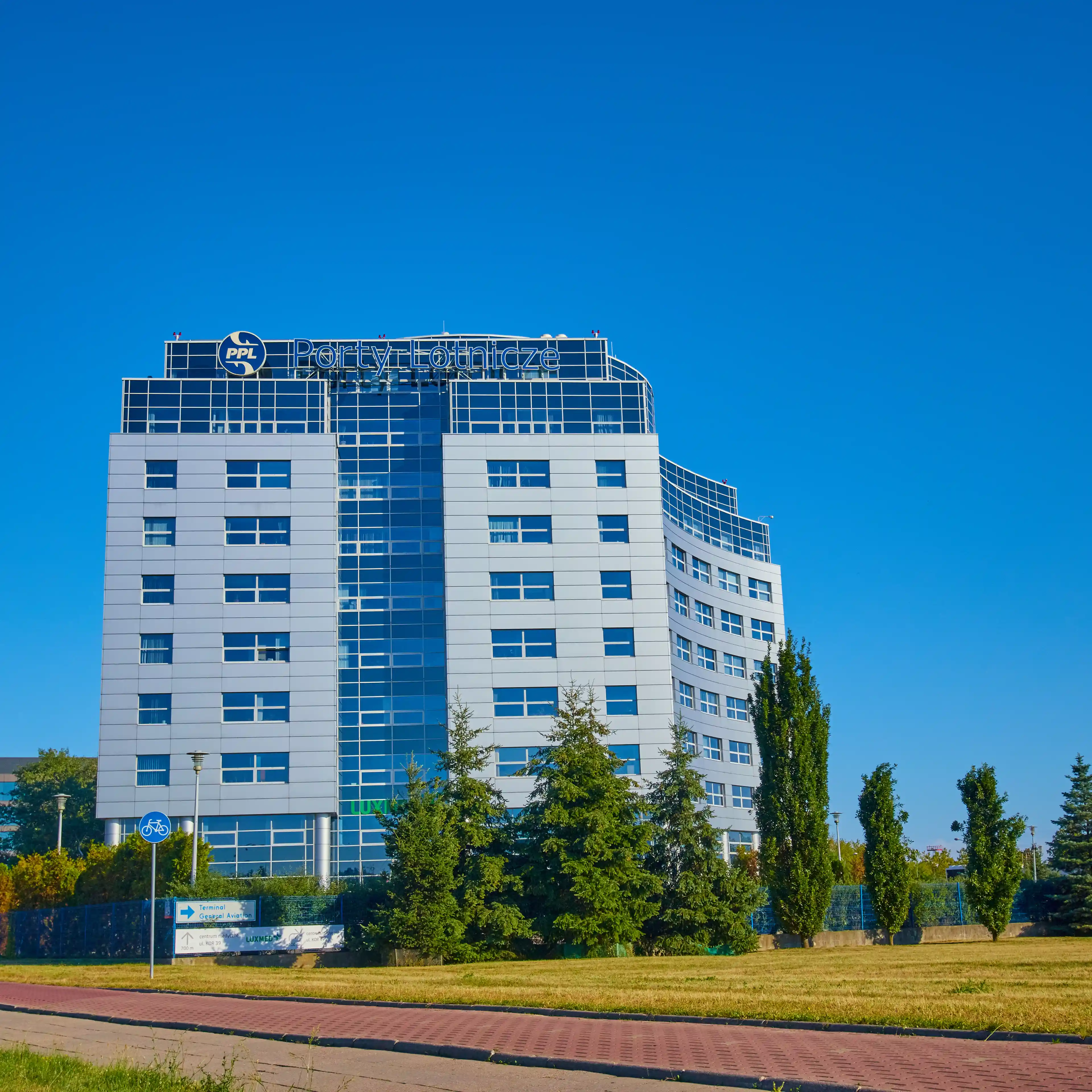 Sonata, Komitetu Obrony Robotników 49, Warszawa, Ochota i Włochy