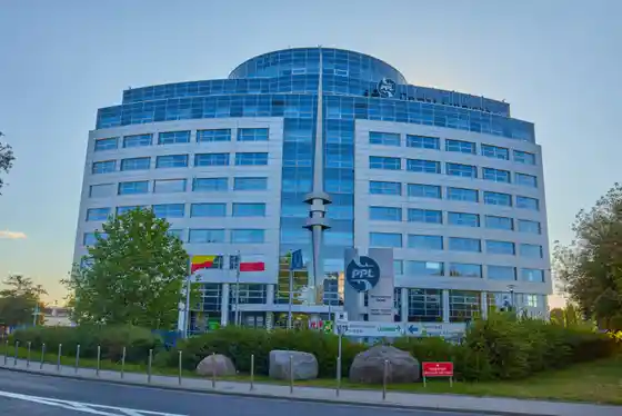 Sonata, Komitetu Obrony Robotników 49, Warsaw, Ochota i Włochy