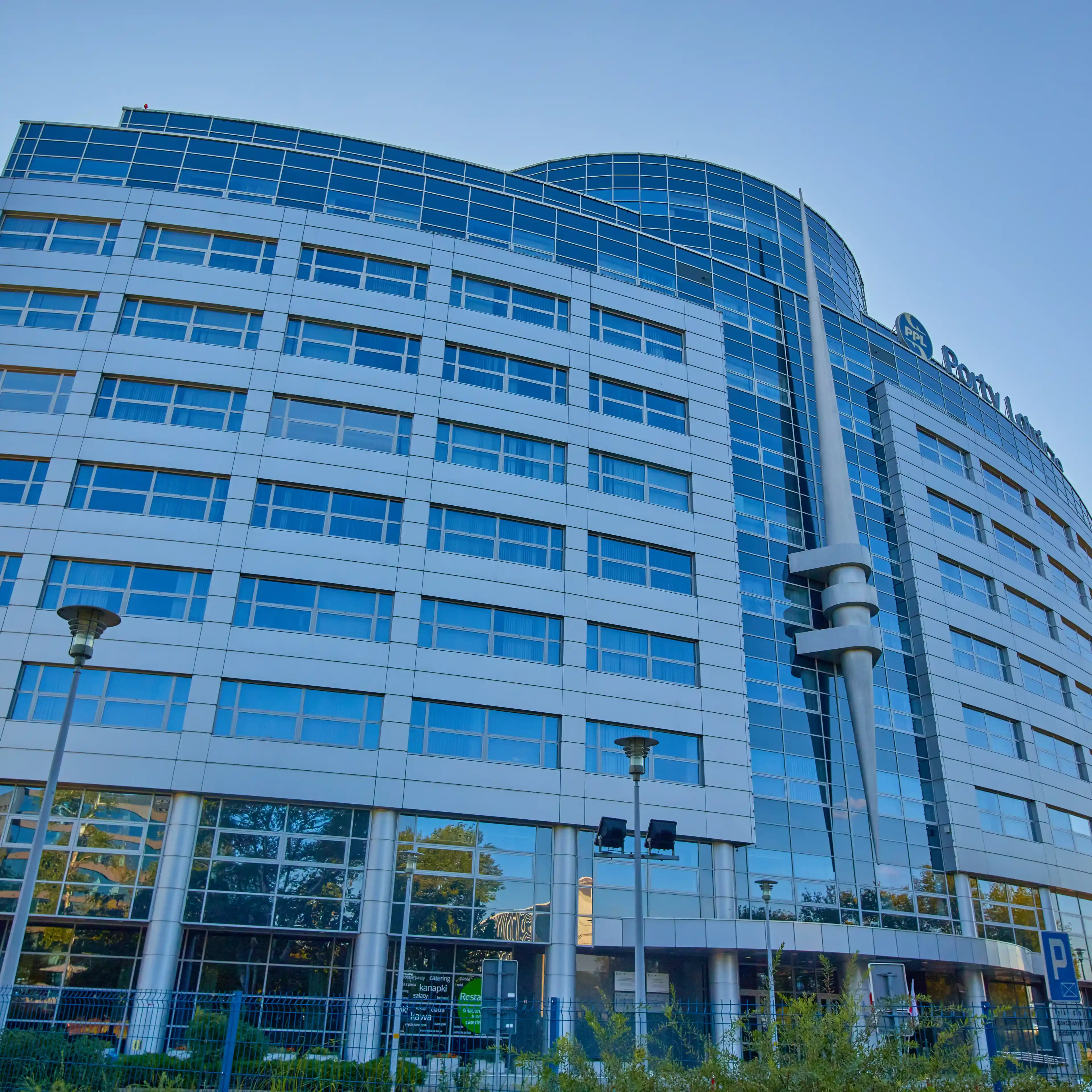 Sonata, Komitetu Obrony Robotników 49, Warszawa, Ochota i Włochy