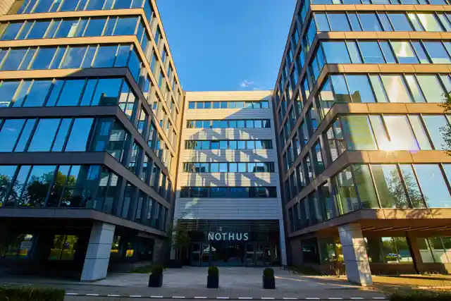 Aeropark - Nothus, Komitetu Obrony Robotników 45, Warszawa, Ochota i Włochy