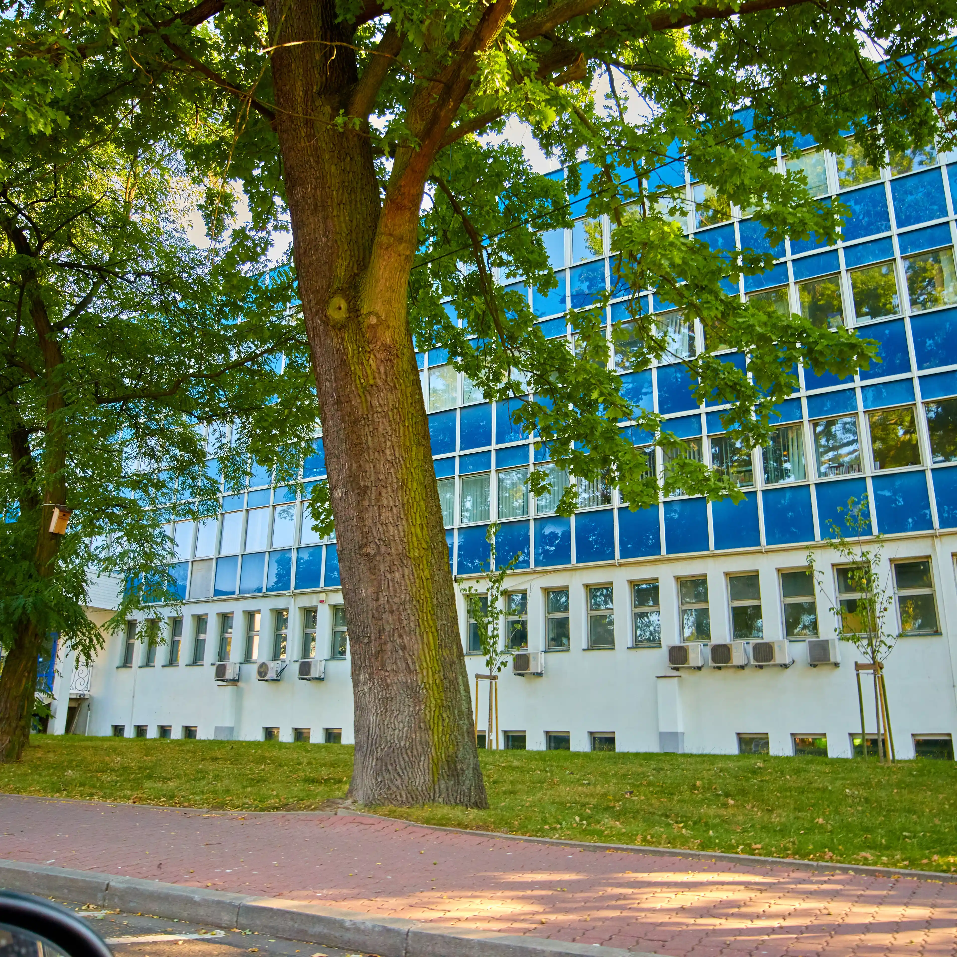 PLL LOT HQ, 17 Stycznia 39, Warszawa, Ochota i Włochy