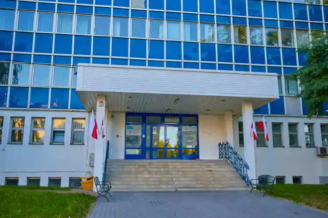 PLL LOT HQ, 17 Stycznia 39, Warszawa, Ochota i Włochy