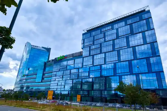 Blue Point 2, Al. Stanów Zjednoczonych / Granadierów 61, Warsaw, Praga