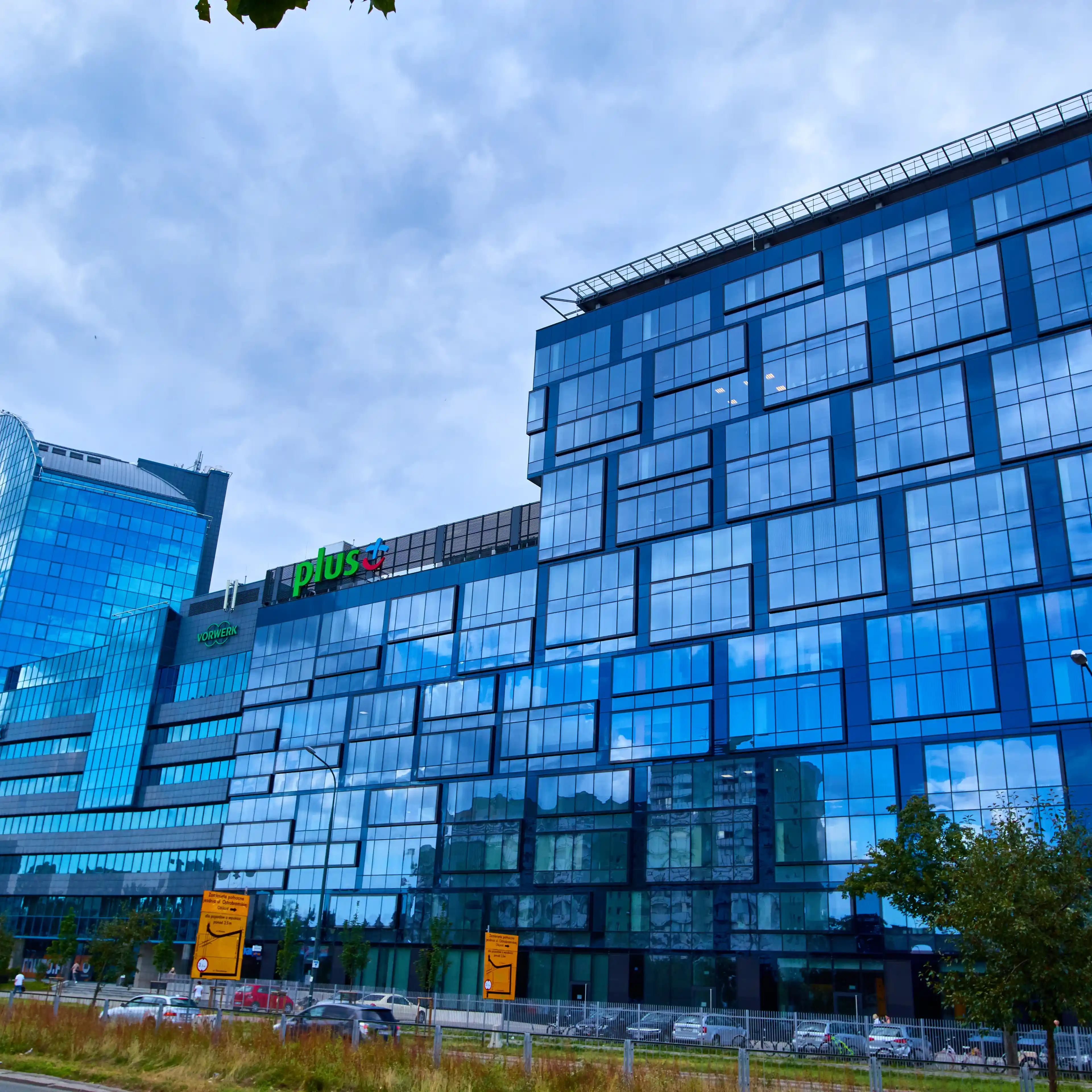 Blue Point 2, Al. Stanów Zjednoczonych / Granadierów 61, Warszawa, Praga