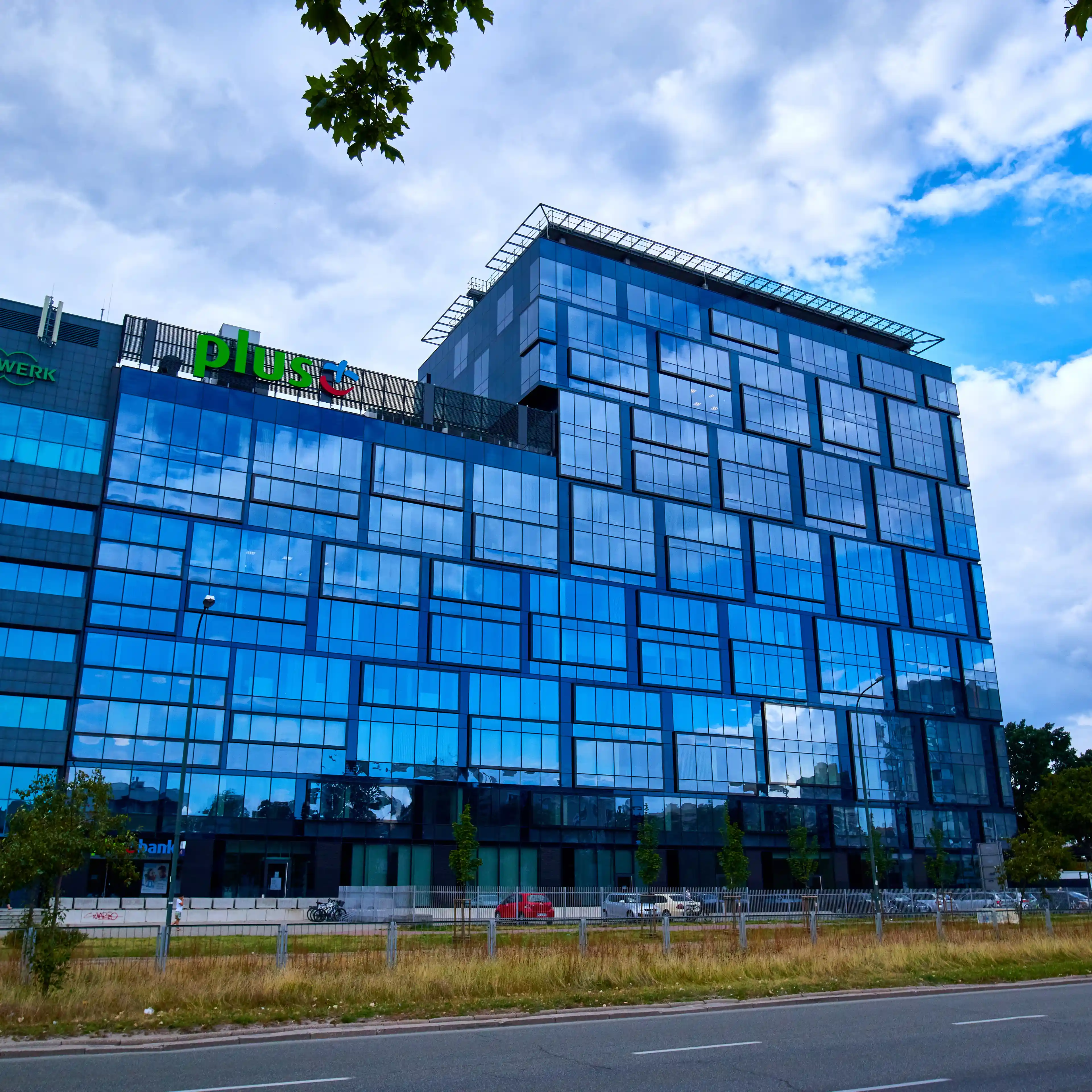 Blue Point 2, Al. Stanów Zjednoczonych / Granadierów 61, Warszawa, Praga