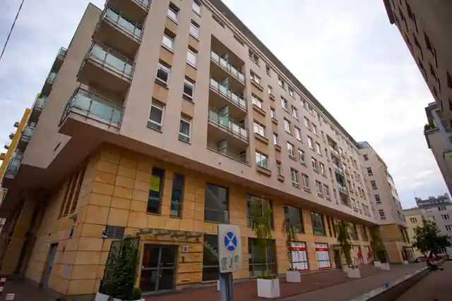 Plac Przymierza 6/26 - Biura serwisowane, Plac Przymierza 6/26, Warszawa, Praga