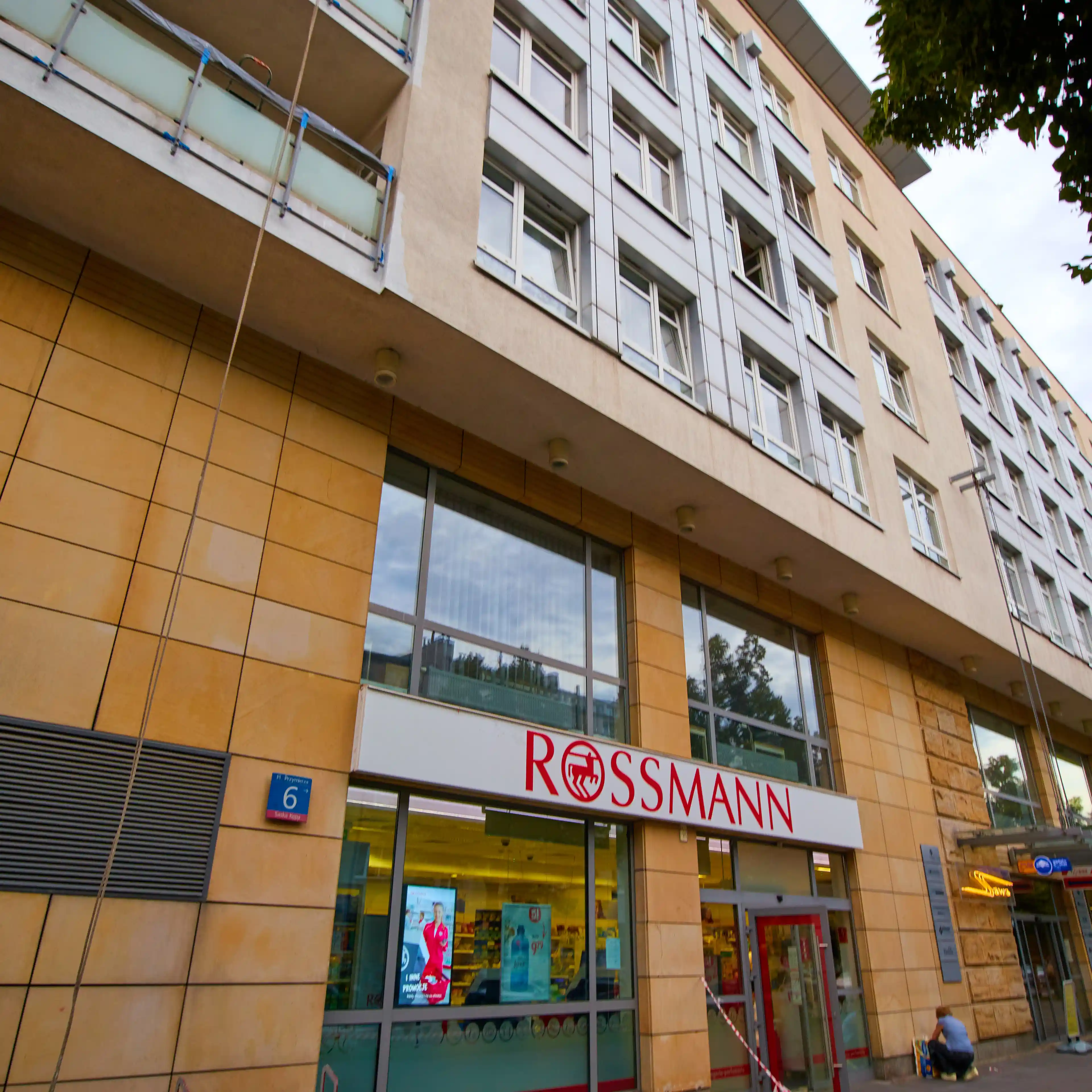 Plac Przymierza 6/26 - Biura serwisowane, Plac Przymierza 6/26, Warsaw, Praga