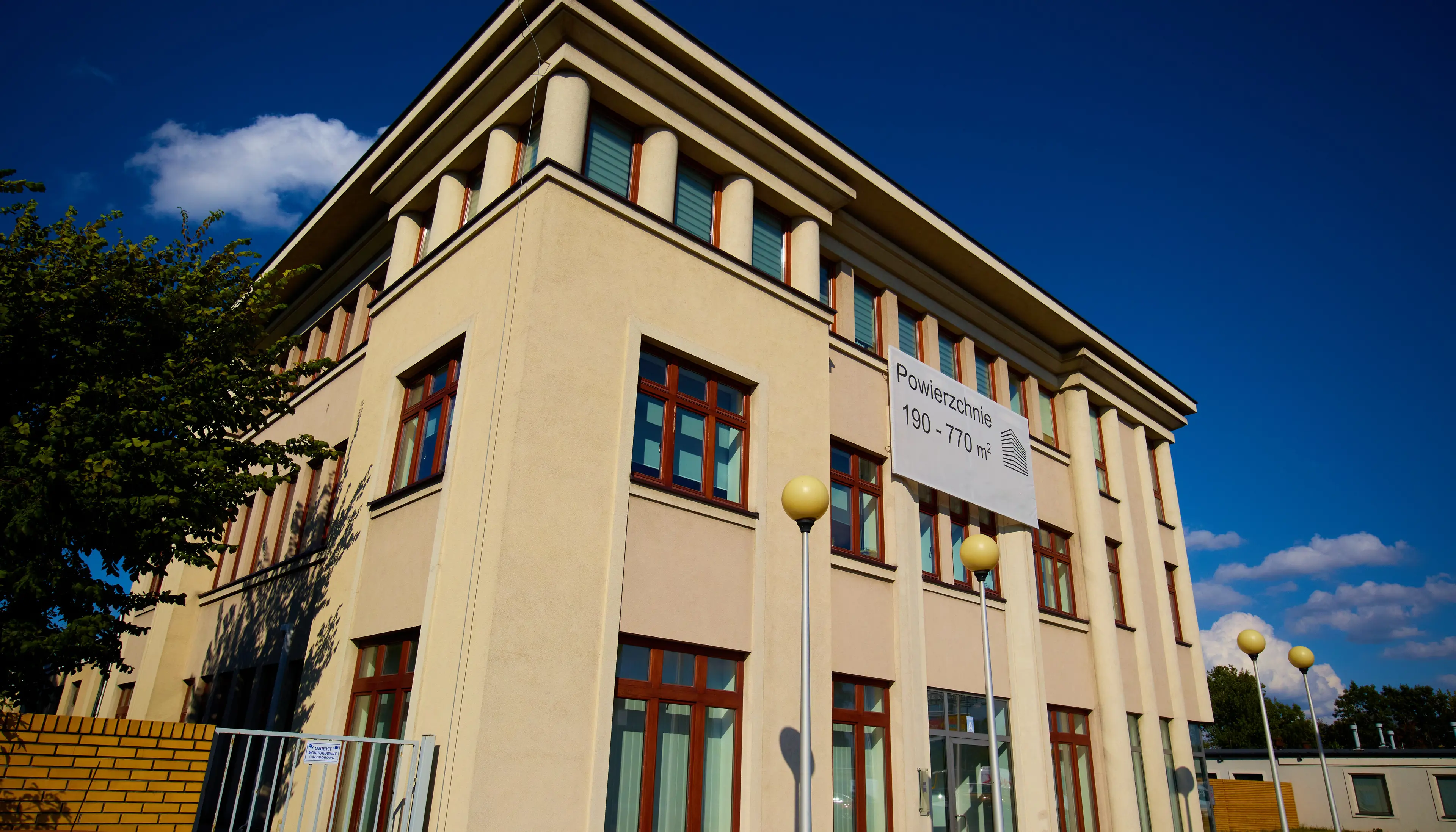 Łopuszańska 32, Łopuszańska 32, Warszawa, Ochota i Włochy