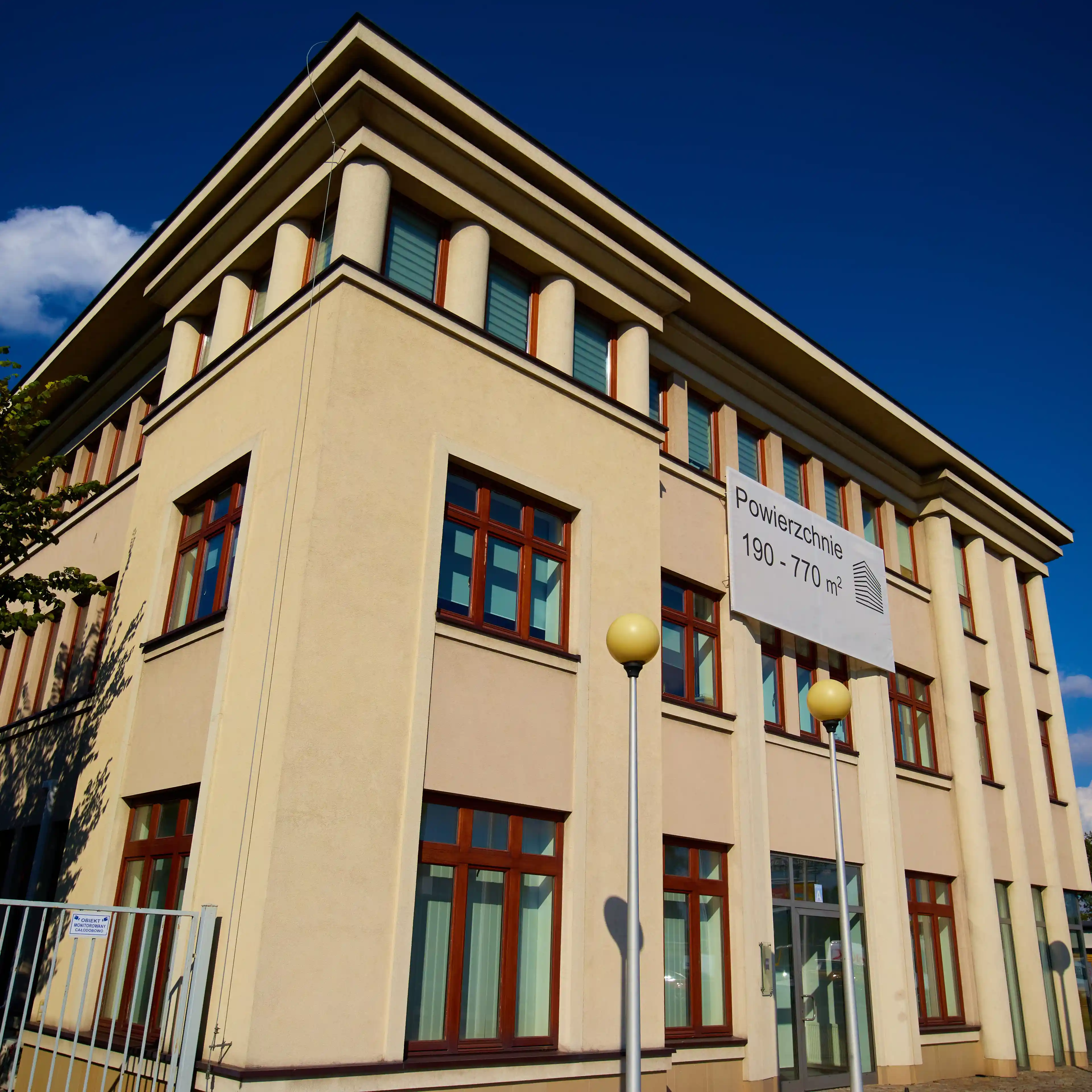Łopuszańska 32, Łopuszańska 32, Warsaw, Ochota i Włochy