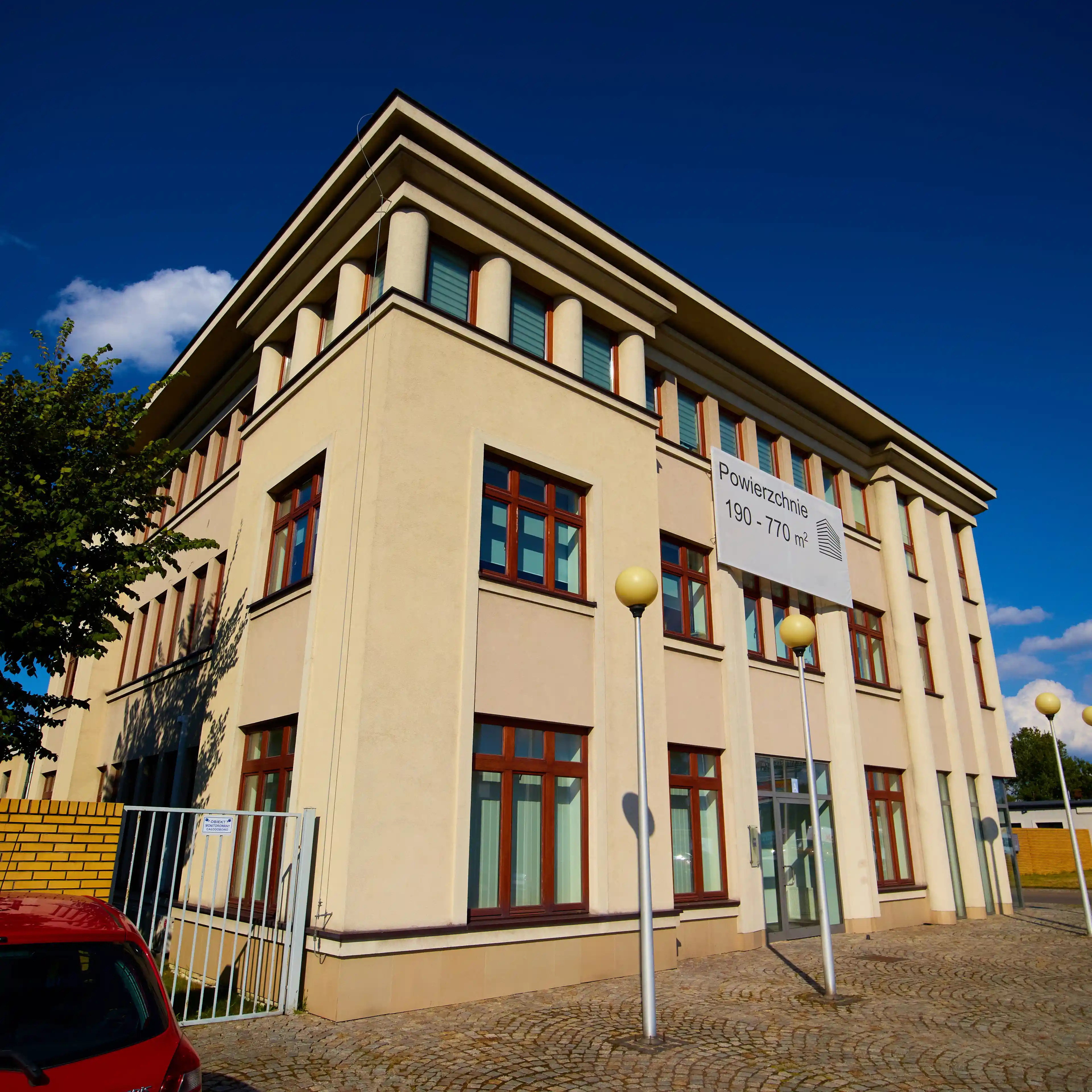 Łopuszańska 32, Łopuszańska 32, Warsaw, Ochota i Włochy