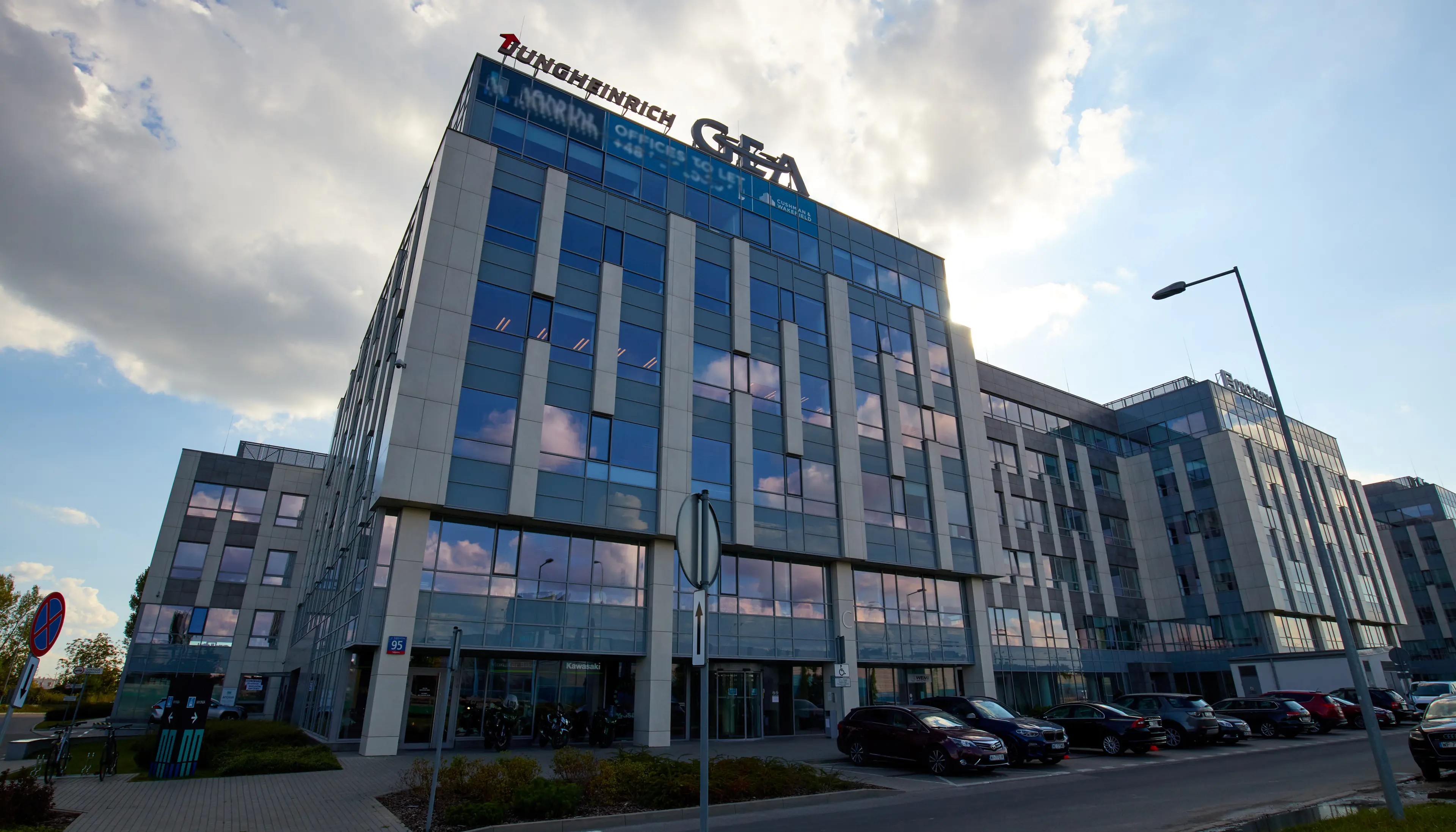 Astrum Business Park, Łopuszańska 95, Warsaw, Ochota i Włochy