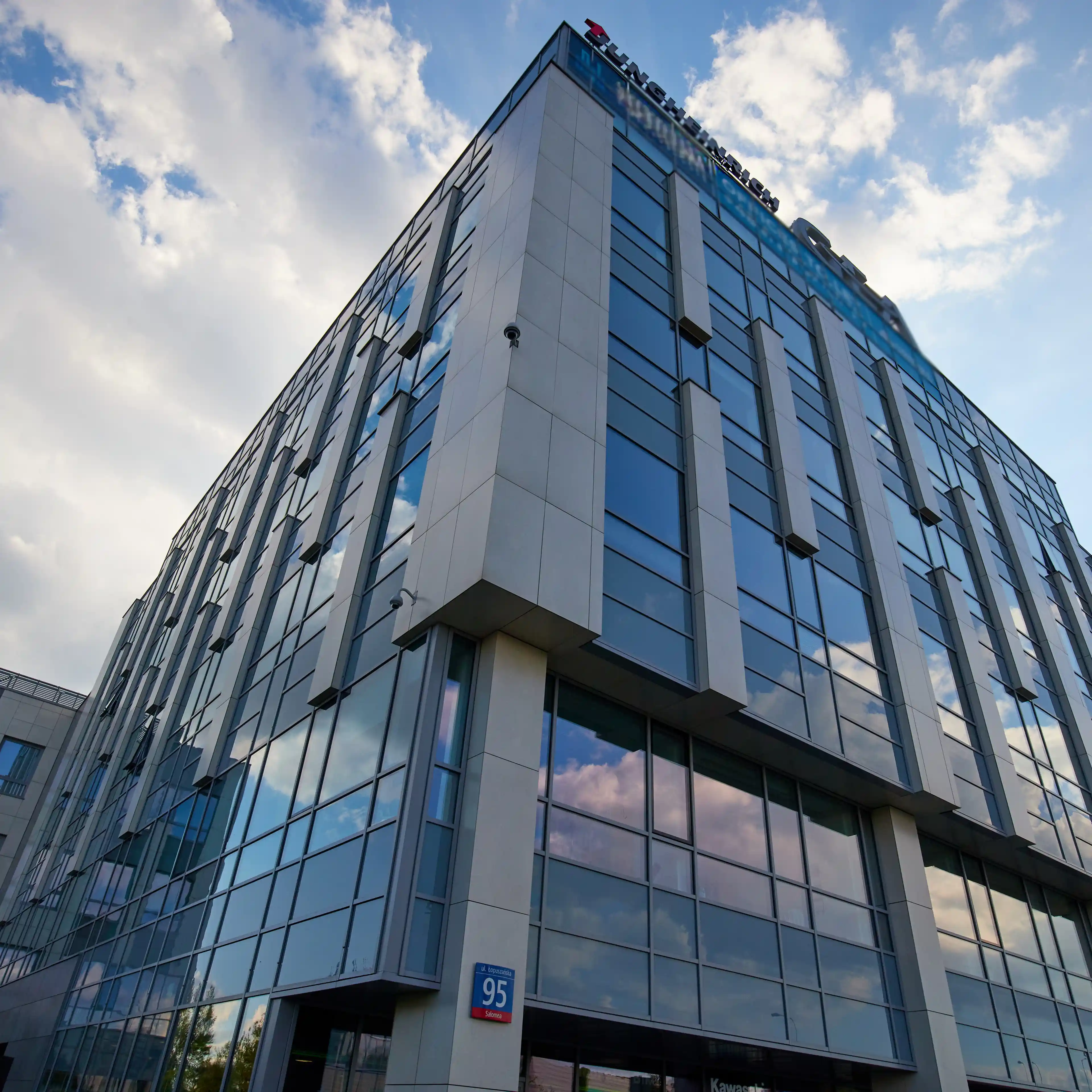Astrum Business Park, Łopuszańska 95, Warsaw, Ochota i Włochy