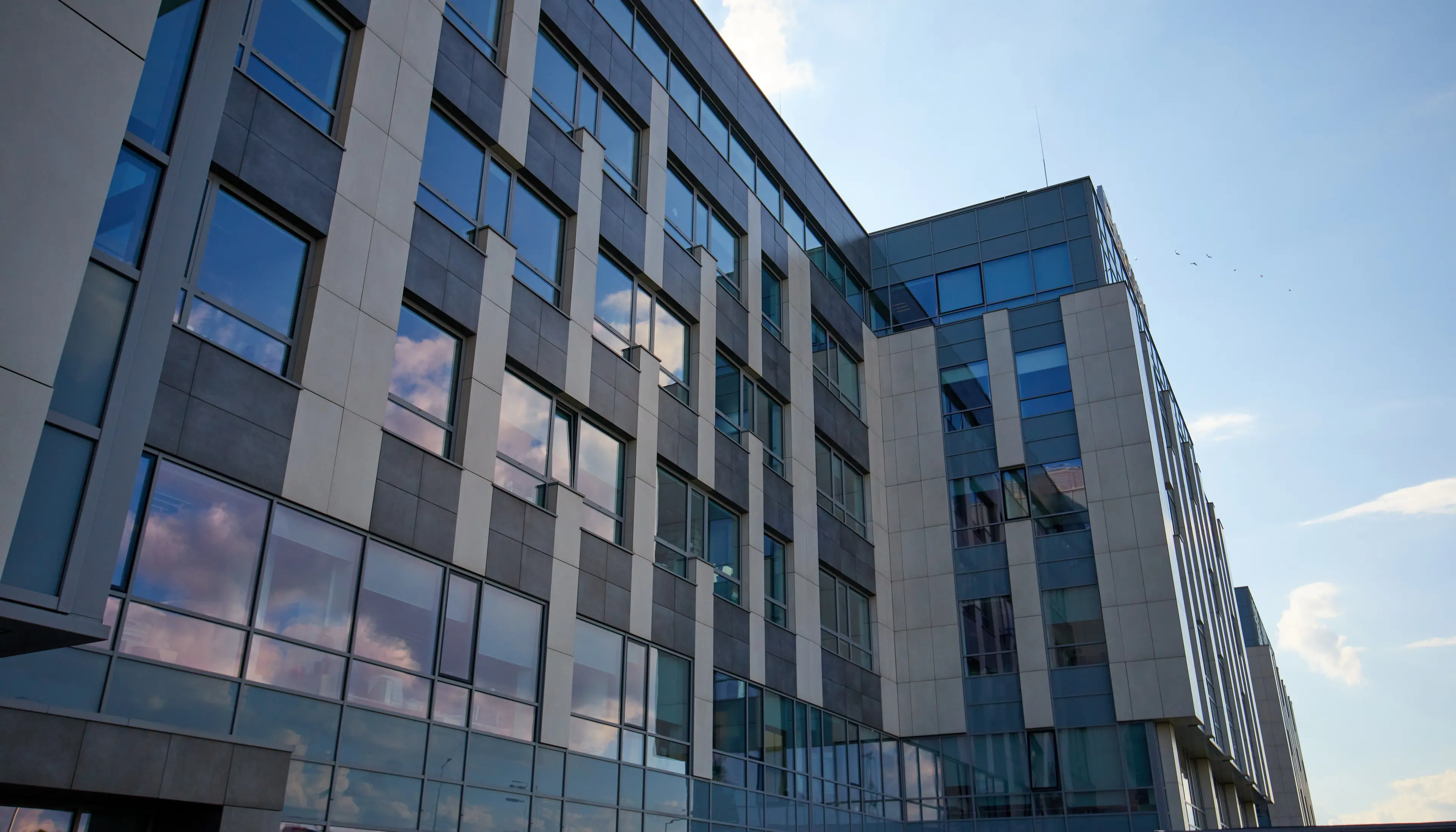 Astrum Business Park, Łopuszańska 95, Warsaw, Ochota i Włochy