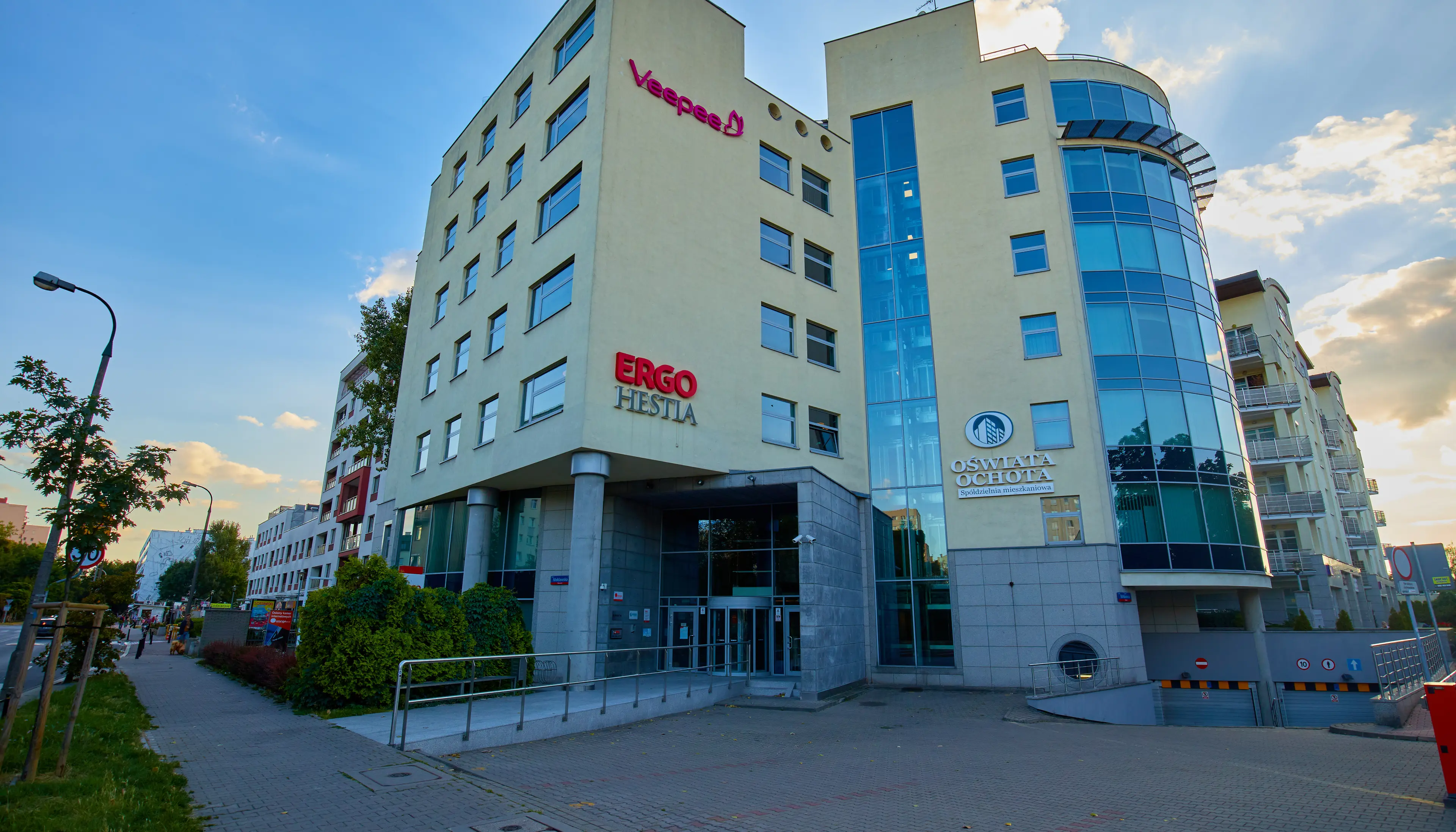 Mołdawska 9 - Biura serwisowane, Mołdawska 9, Warszawa, Ochota i Włochy