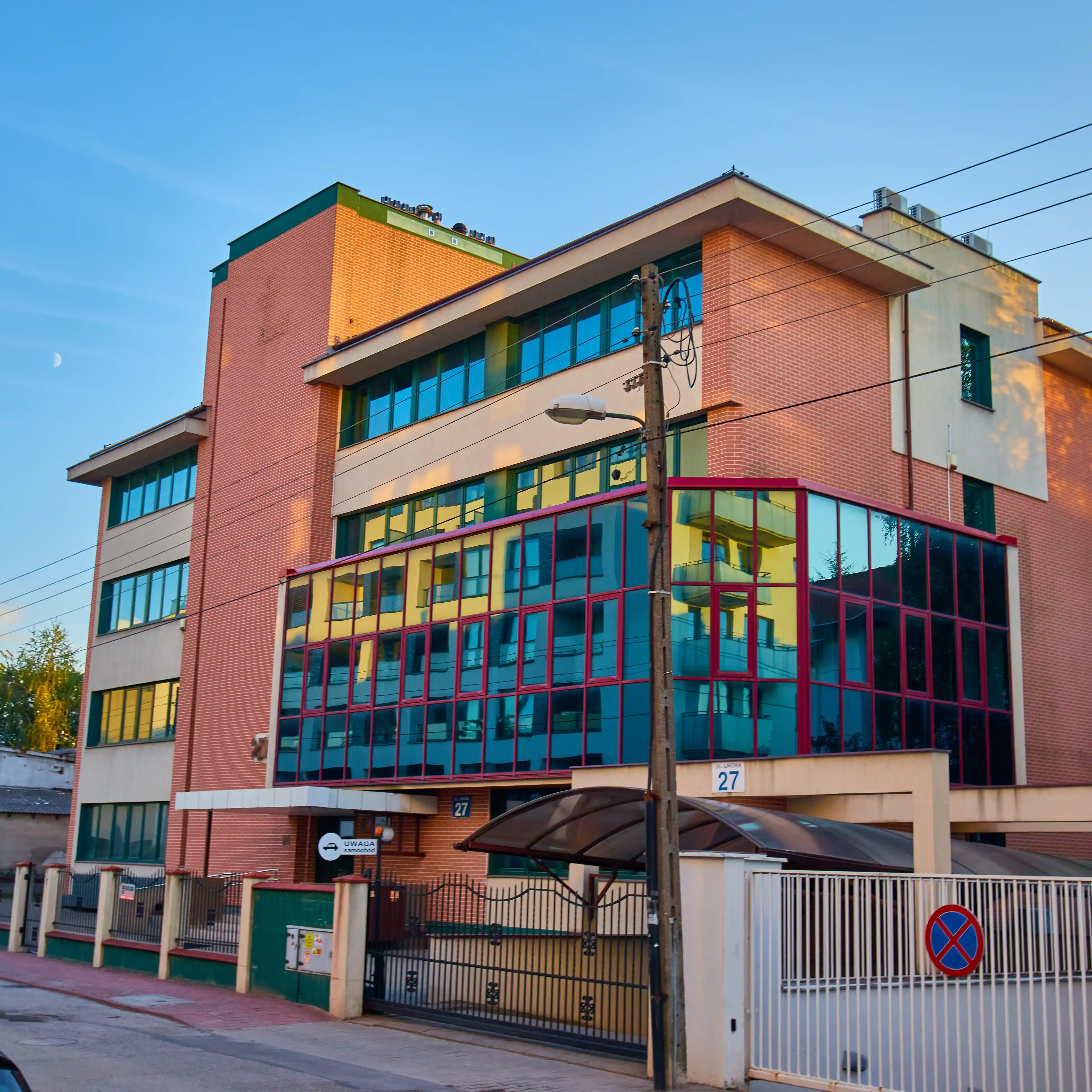 Lirowa 27, Lirowa 27, Warszawa, Ochota i Włochy