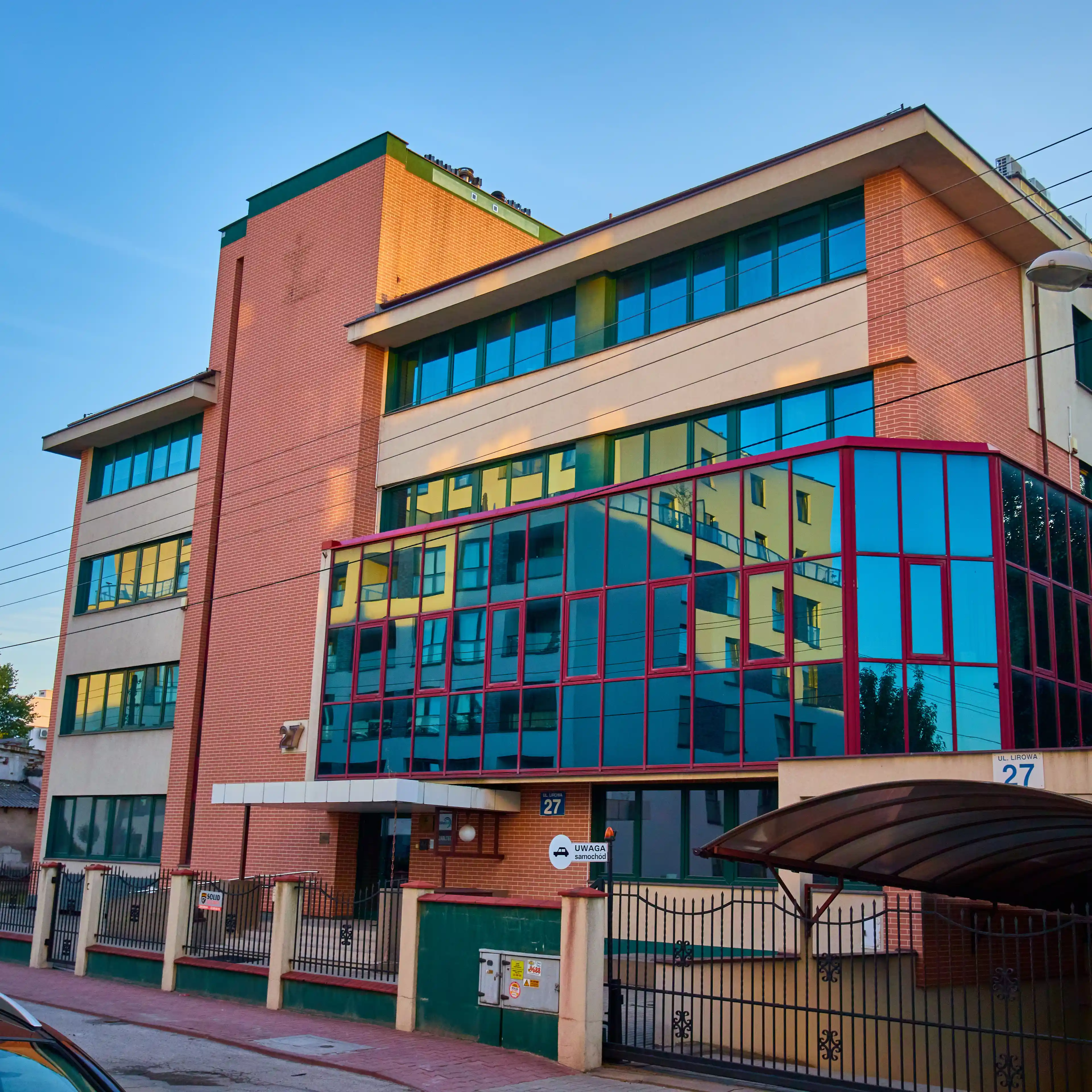 Lirowa 27, Lirowa 27, Warszawa, Ochota i Włochy