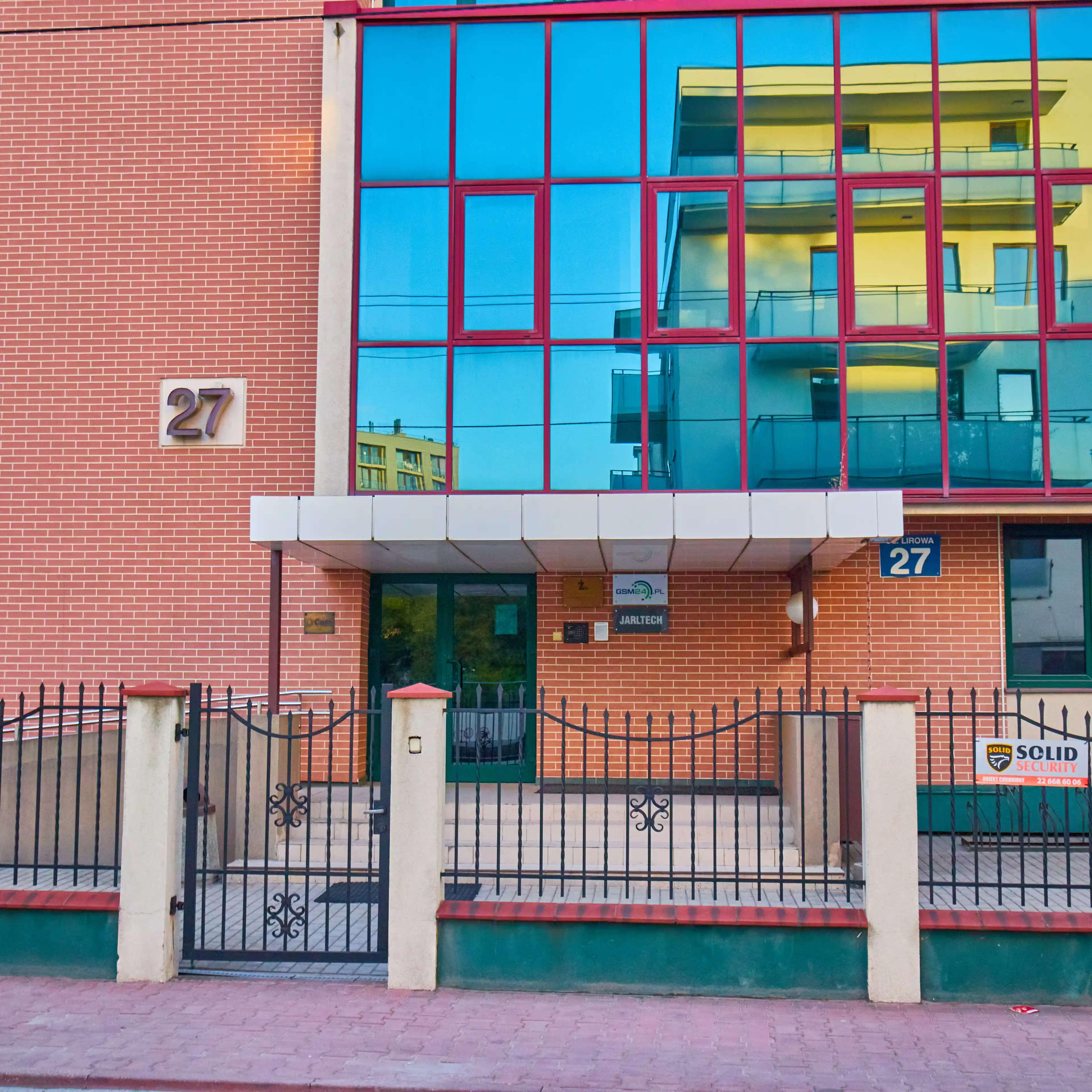 Lirowa 27, Lirowa 27, Warszawa, Ochota i Włochy