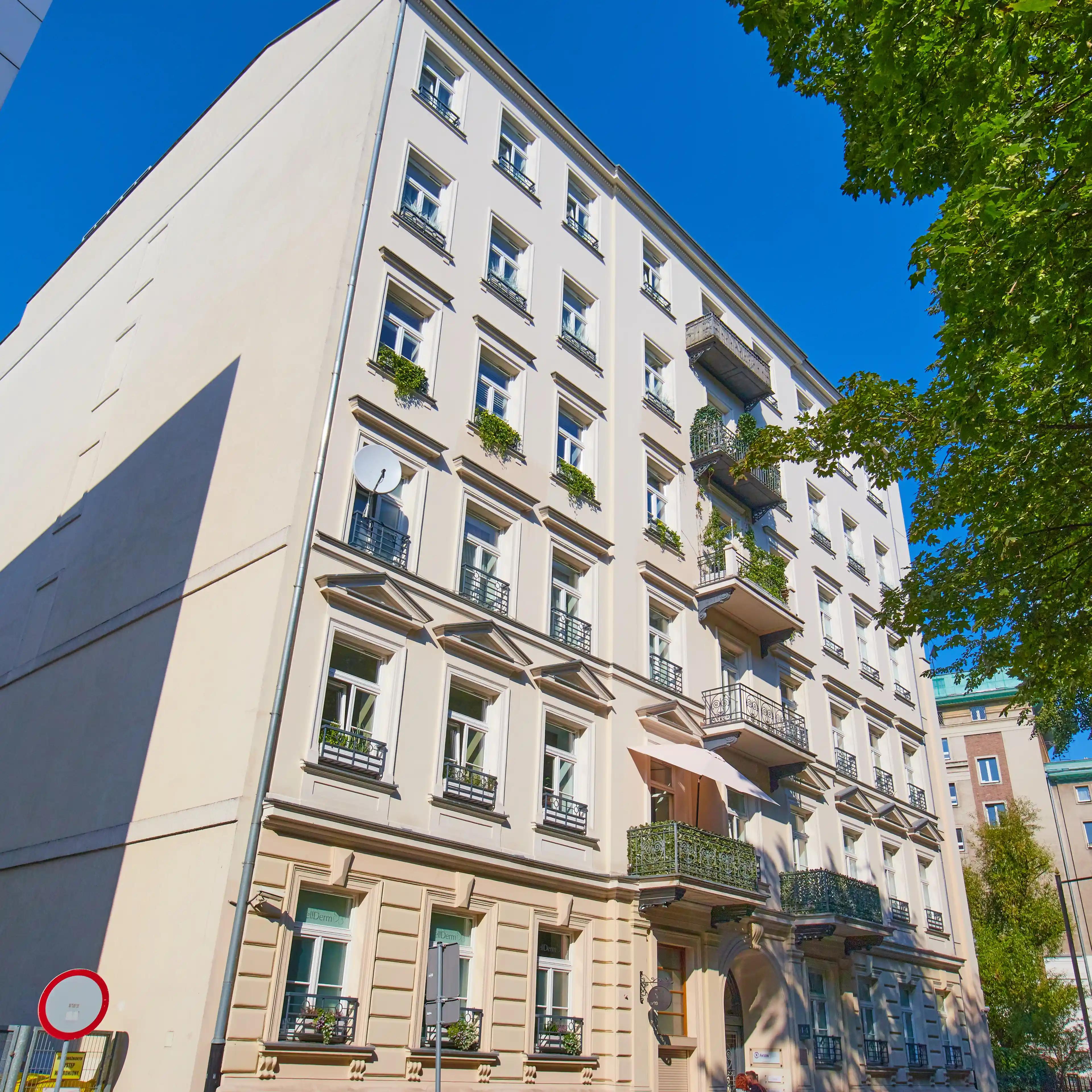 Piękna 44, Piękna 44, Warszawa, Centrum