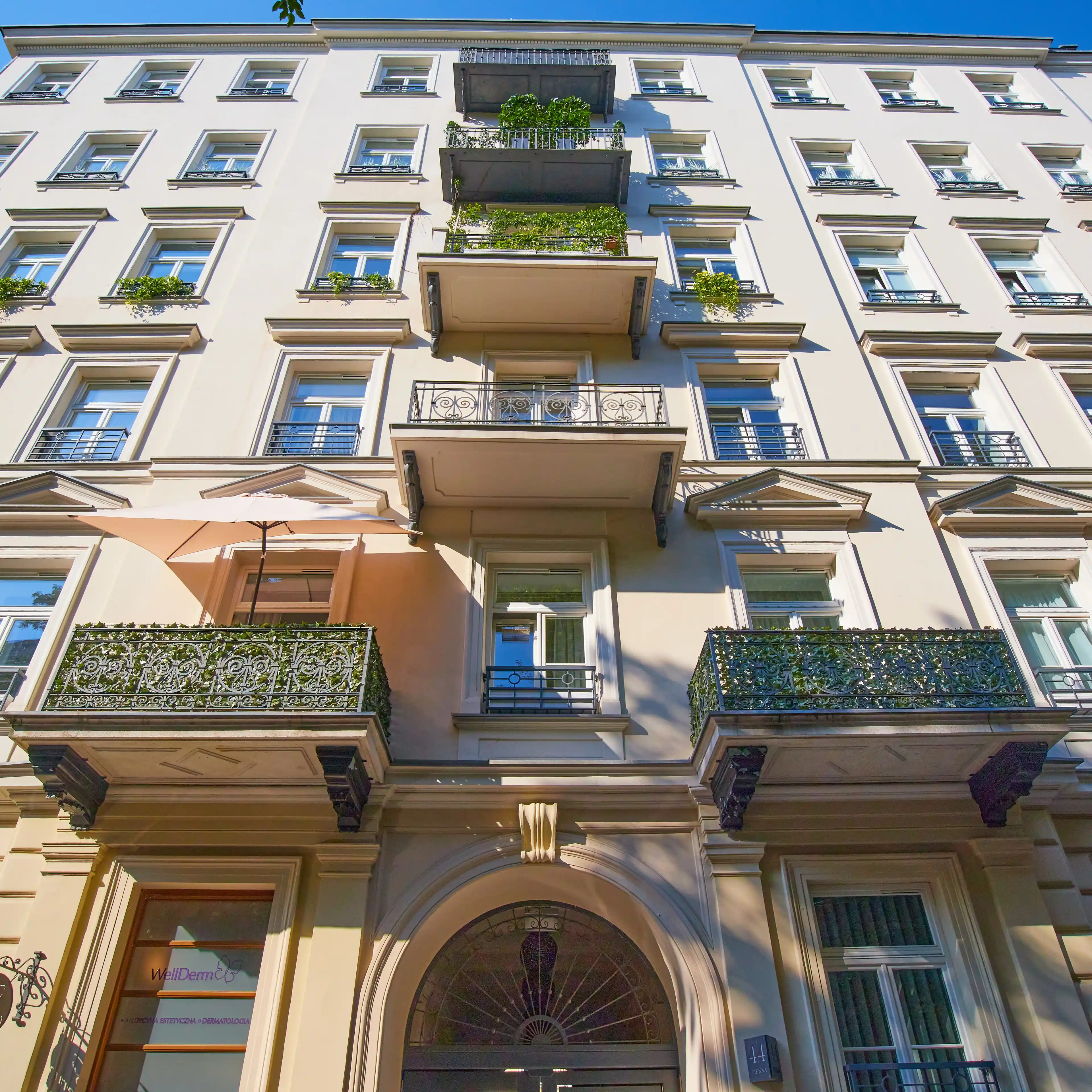 Piękna 44, Piękna 44, Warszawa, Centrum