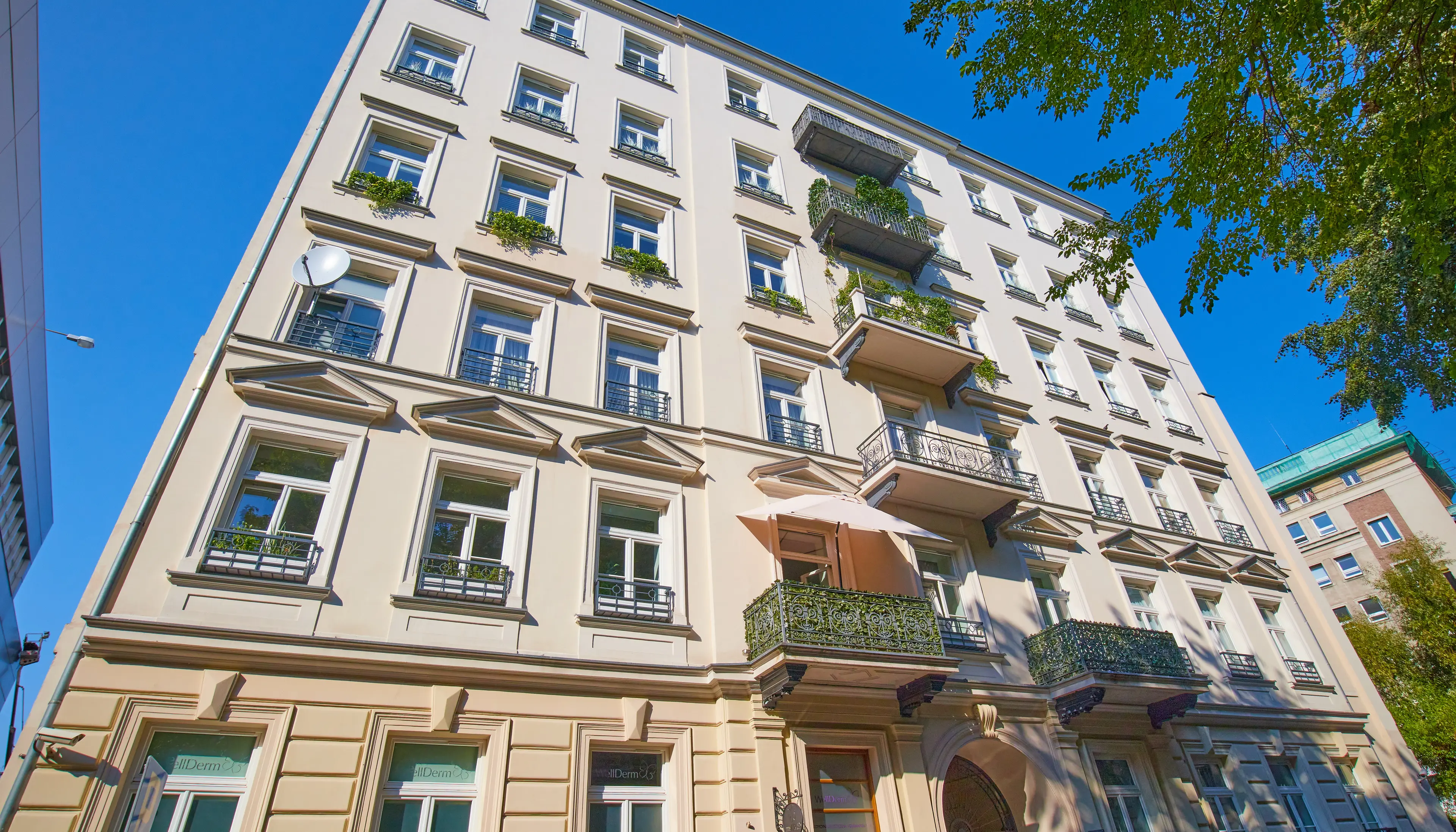 Piękna 44, Piękna 44, Warszawa, Centrum