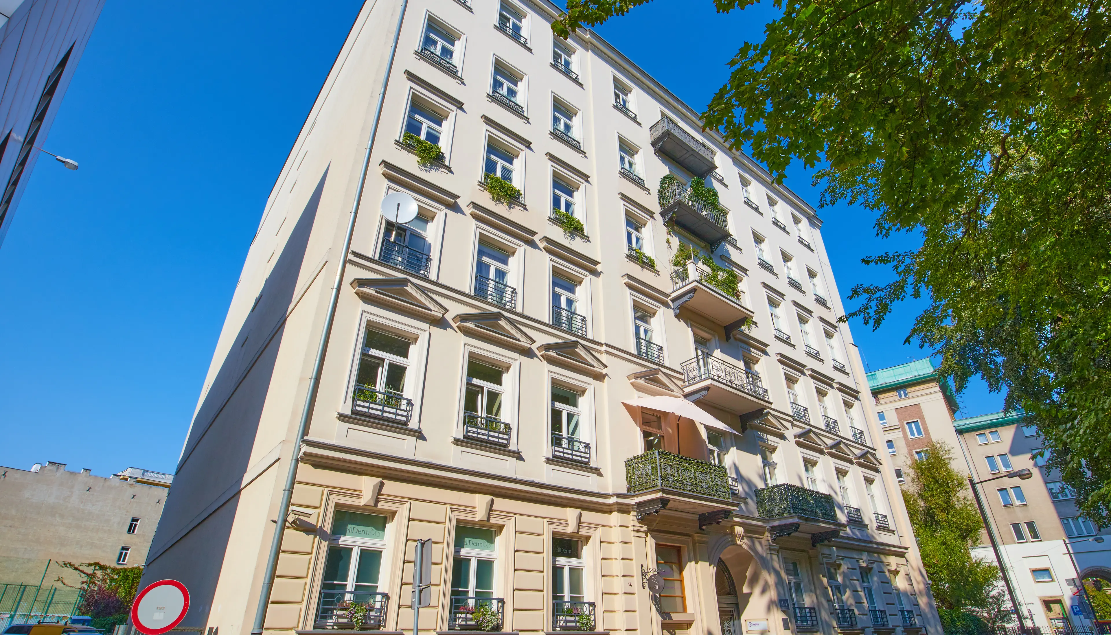 Piękna 44, Piękna 44, Warszawa, Centrum