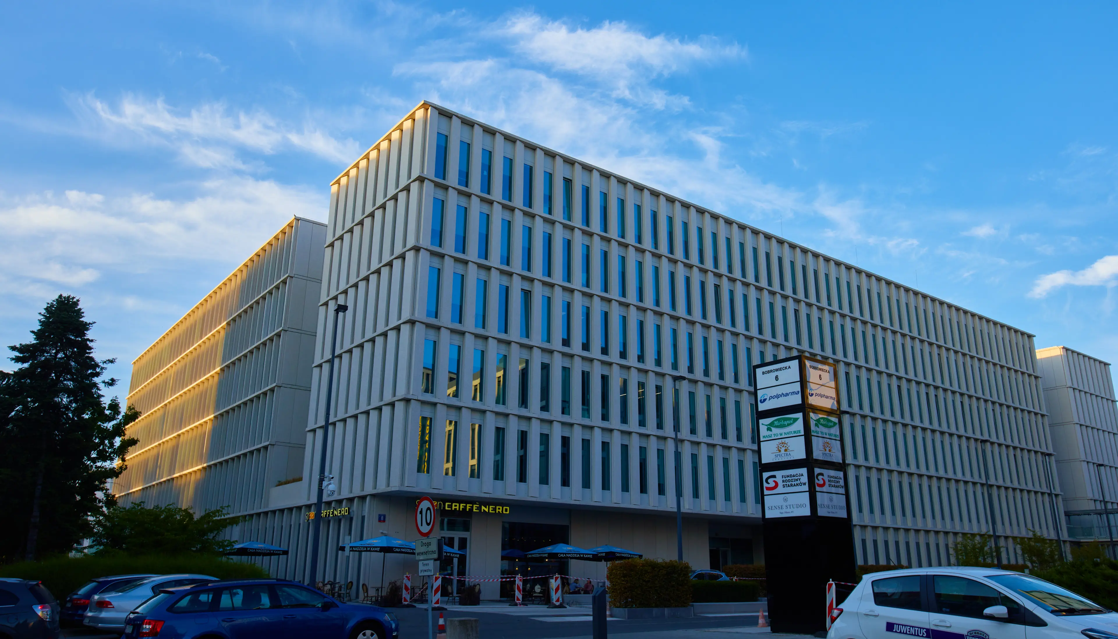 Bobrowiecka 8, Bobrowiecka 8, Warsaw, Mokotów