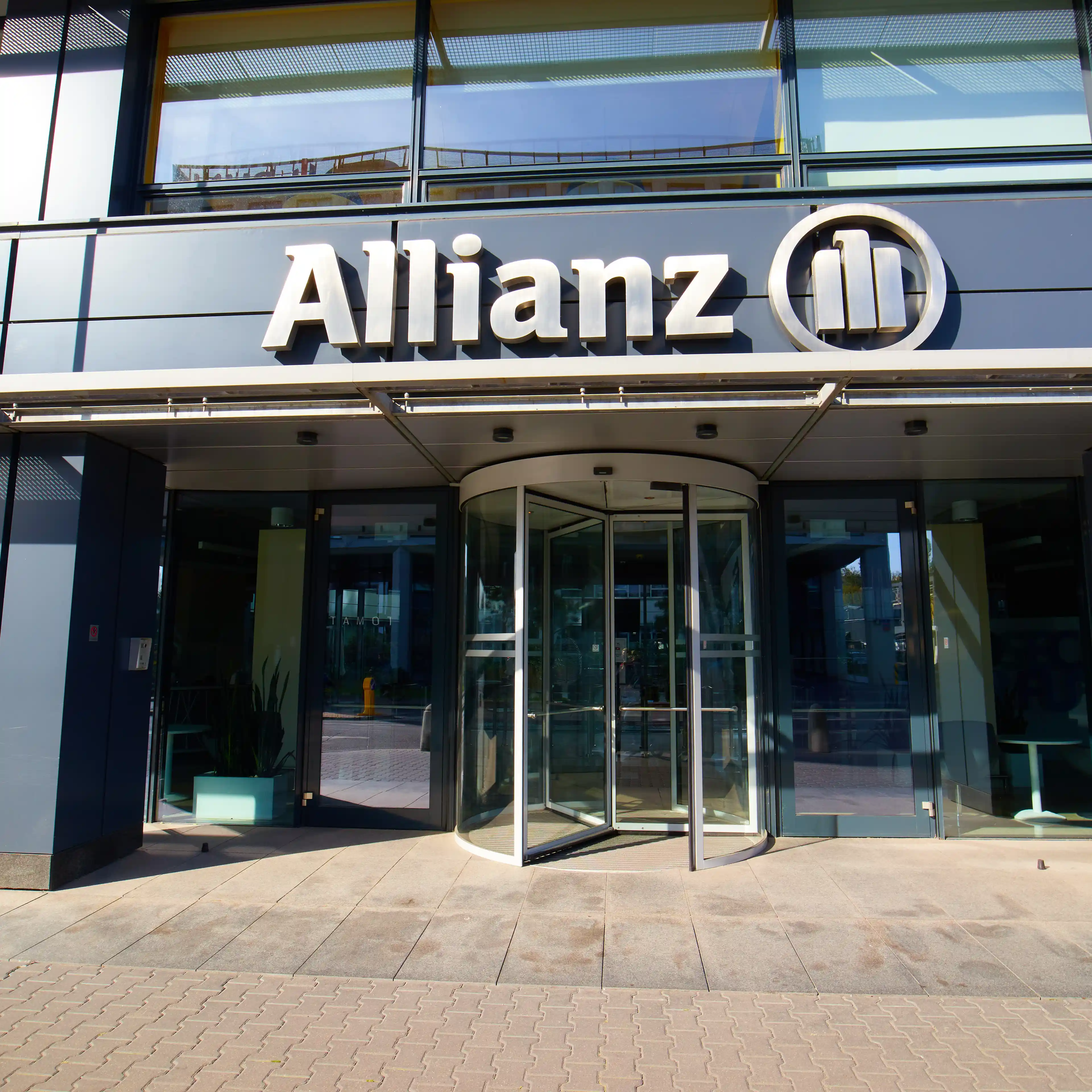 Allianz, Rodziny Hiszpańskich 1, Warszawa, Mokotów