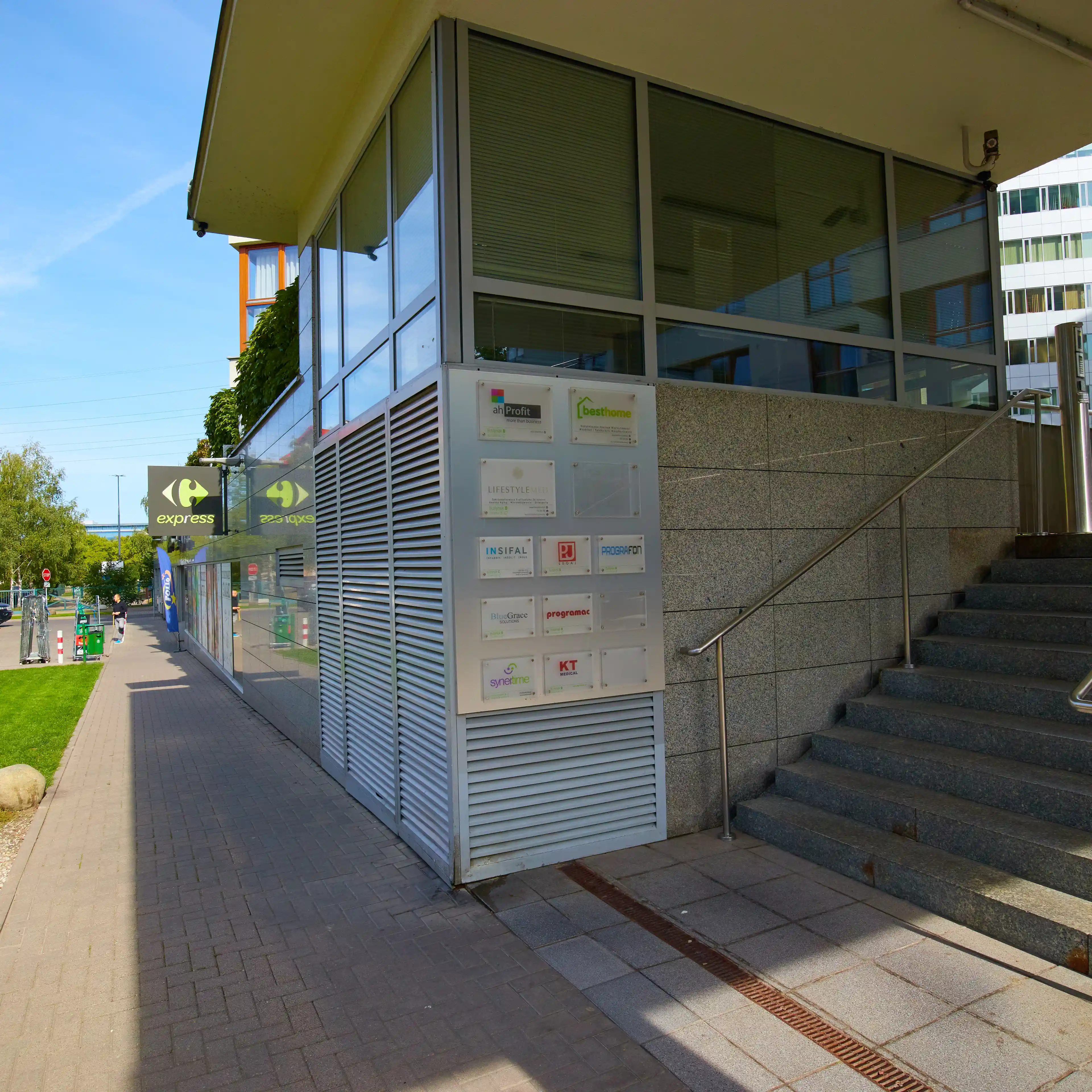 Wyścigowa 4B - Biura serwisowane, Wyścigowa 4B, Warszawa, Mokotów