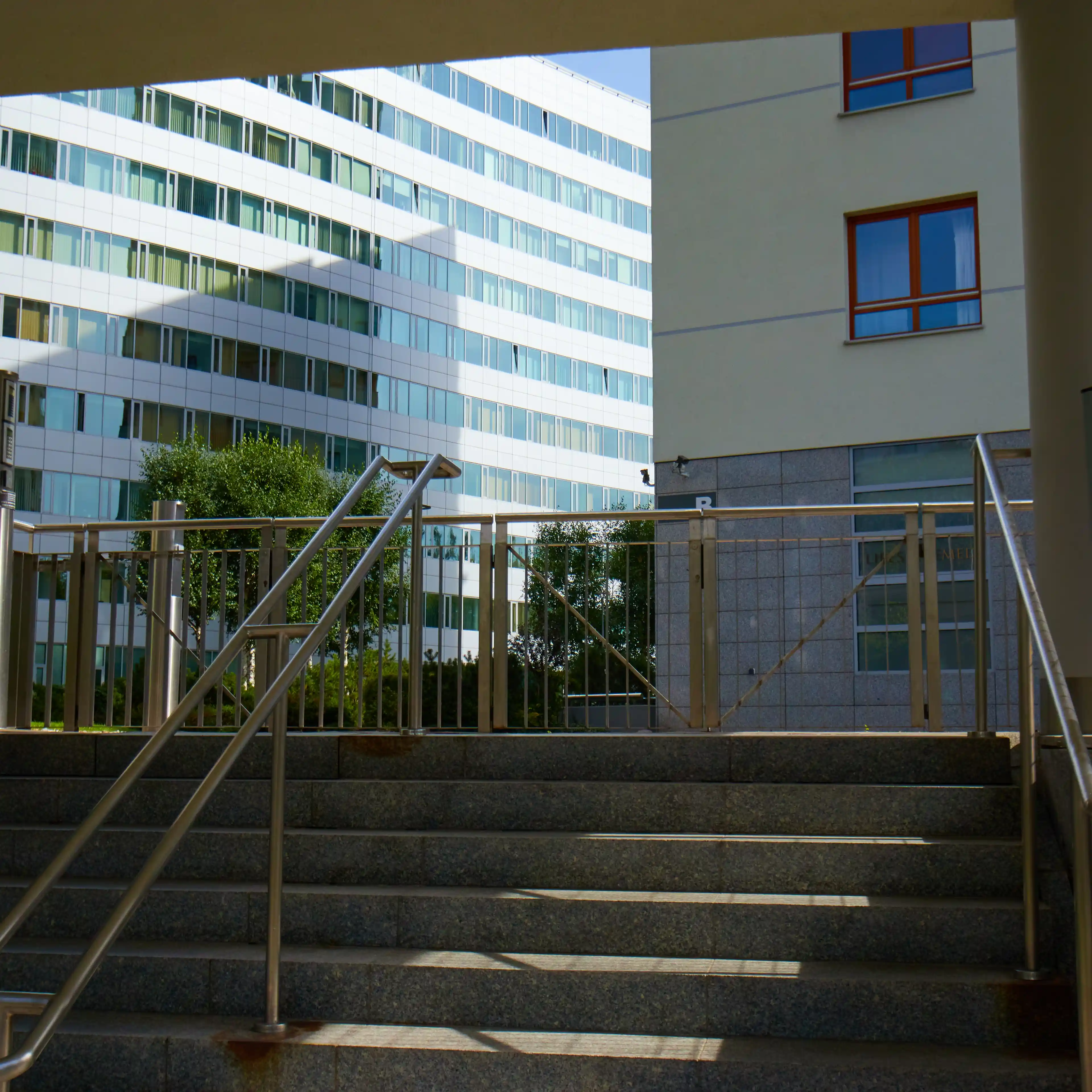 Wyścigowa 4B - Biura serwisowane, Wyścigowa 4B, Warszawa, Mokotów