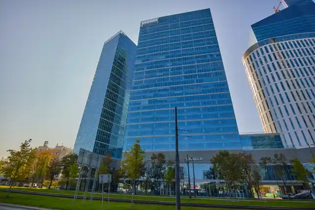 The Warsaw Hub B, Rondo Daszyńskiego 2b, Warszawa, Wola