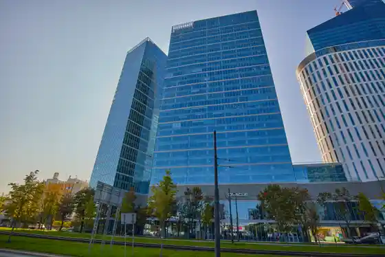 The Warsaw Hub B - Biura serwisowane, Rondo Daszyńskiego 2, Warszawa, Wola