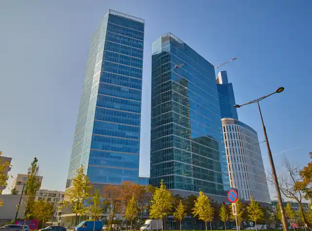 Całe piętro biurowca The Warsaw Hub C dla firmy Axpo