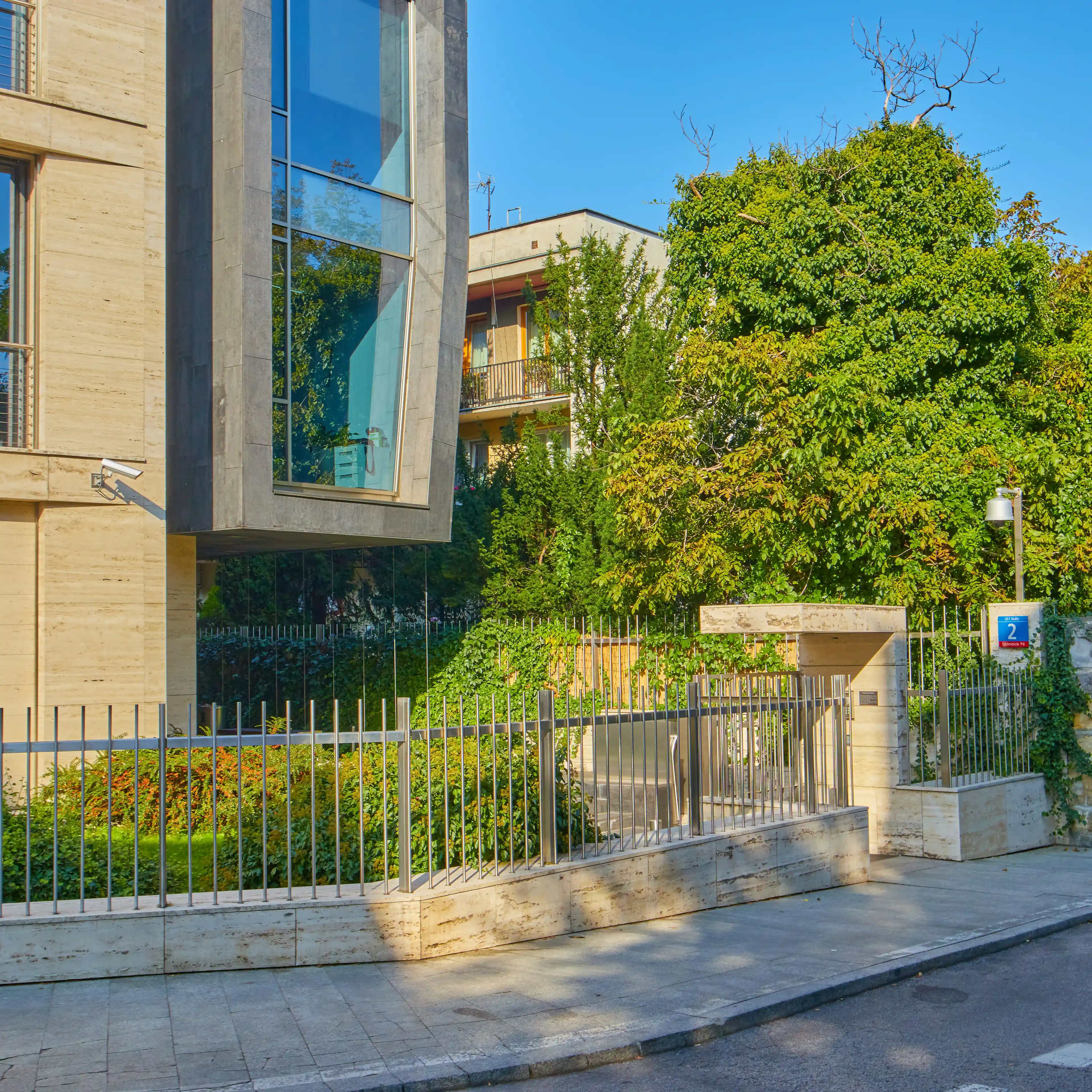 Wolf Nullo, Franciszka Nullo 2, Warsaw, Centrum