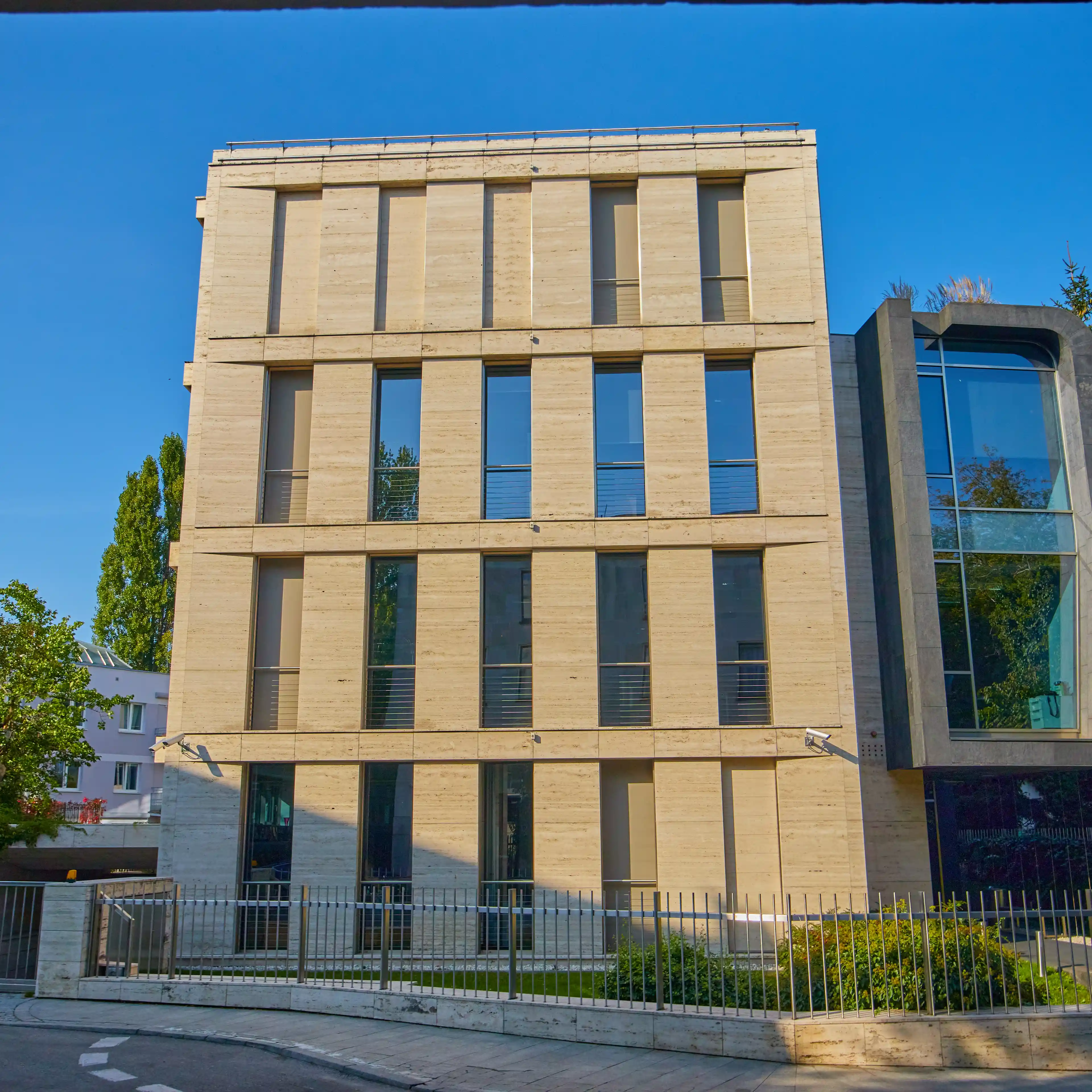 Wolf Nullo, Franciszka Nullo 2, Warsaw, Centrum