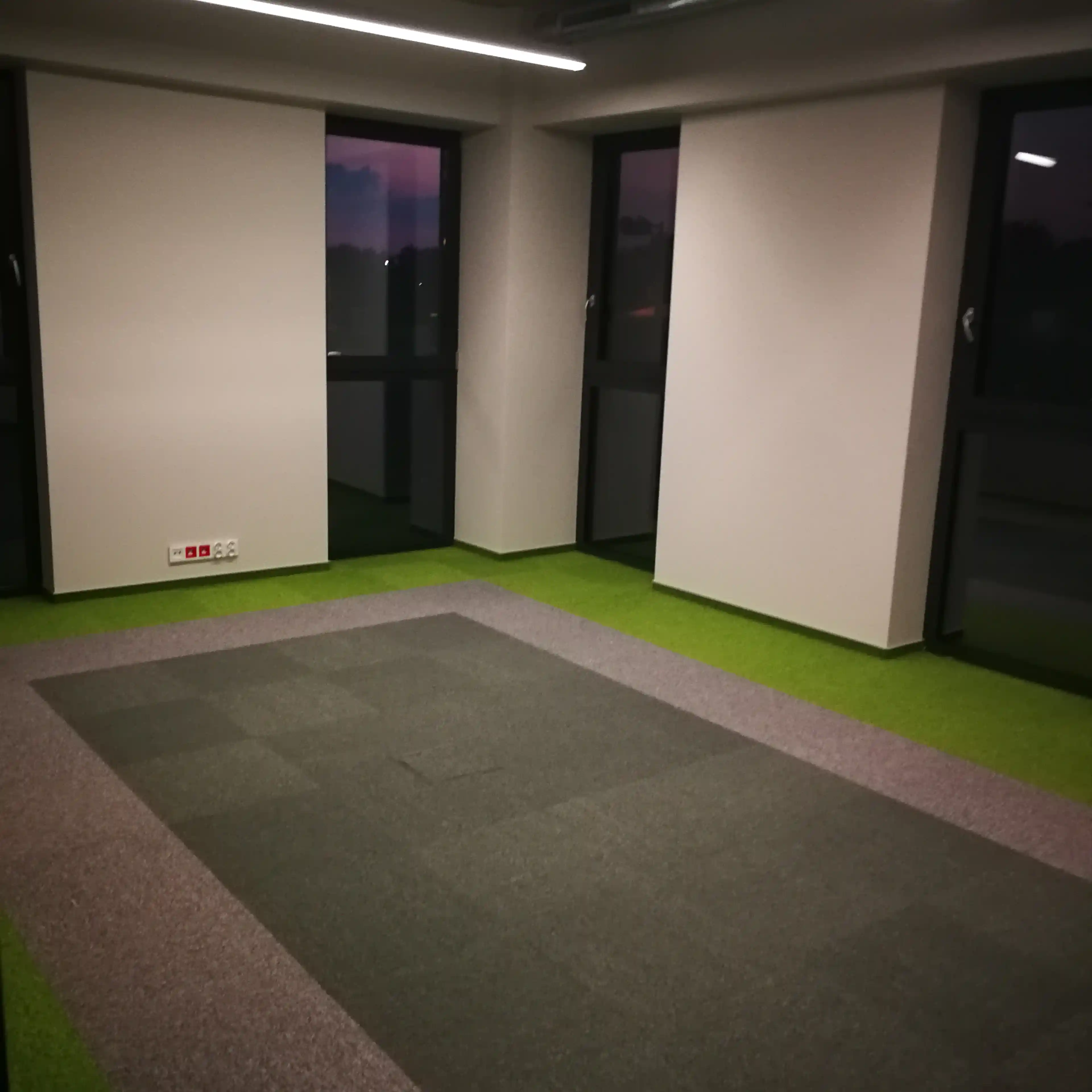 ELEKTRO OFFICE, Ciepłownicza 28, Kraków, Północny Wschód