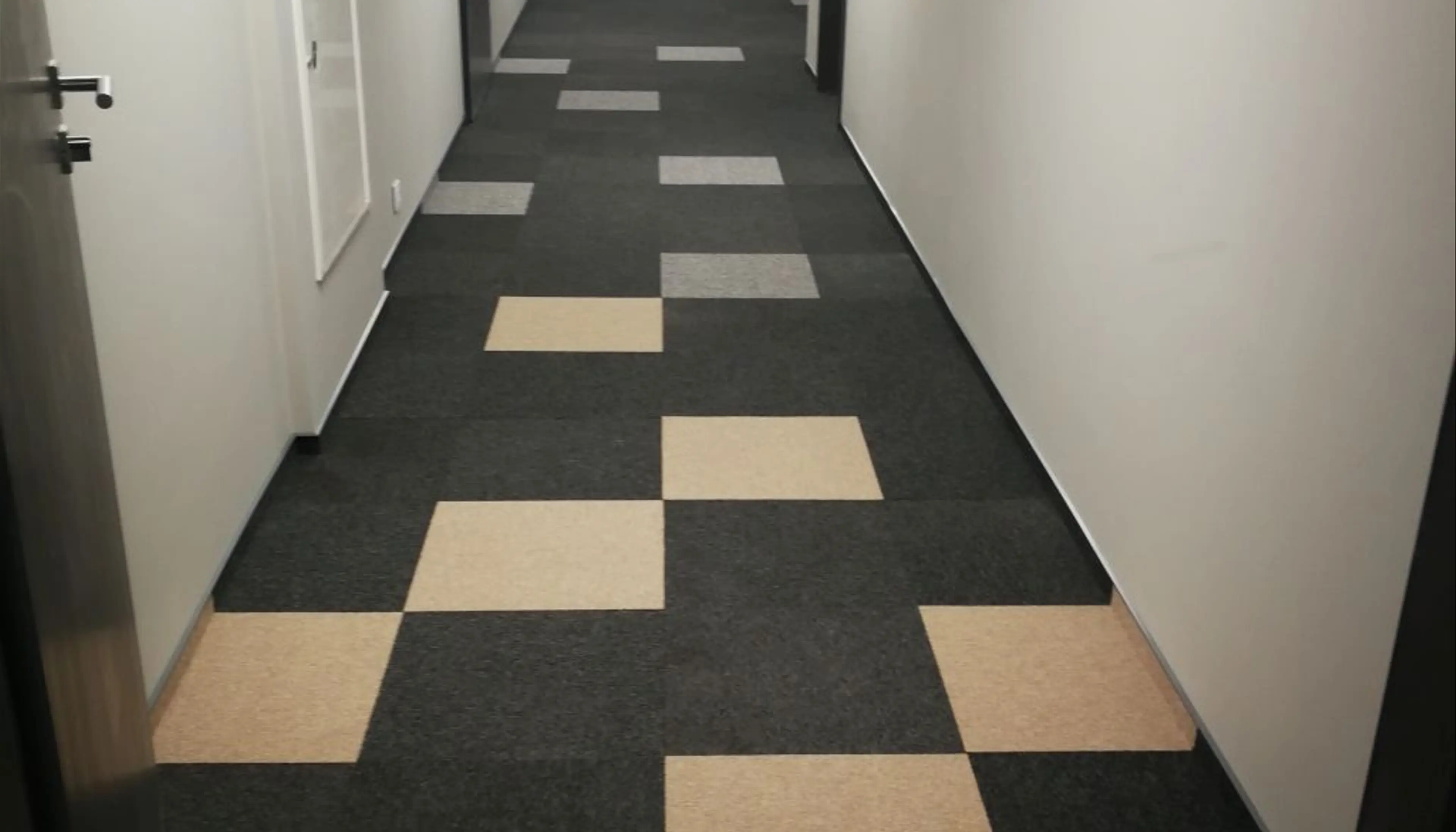 ELEKTRO OFFICE, Ciepłownicza 28, Kraków, Północny Wschód