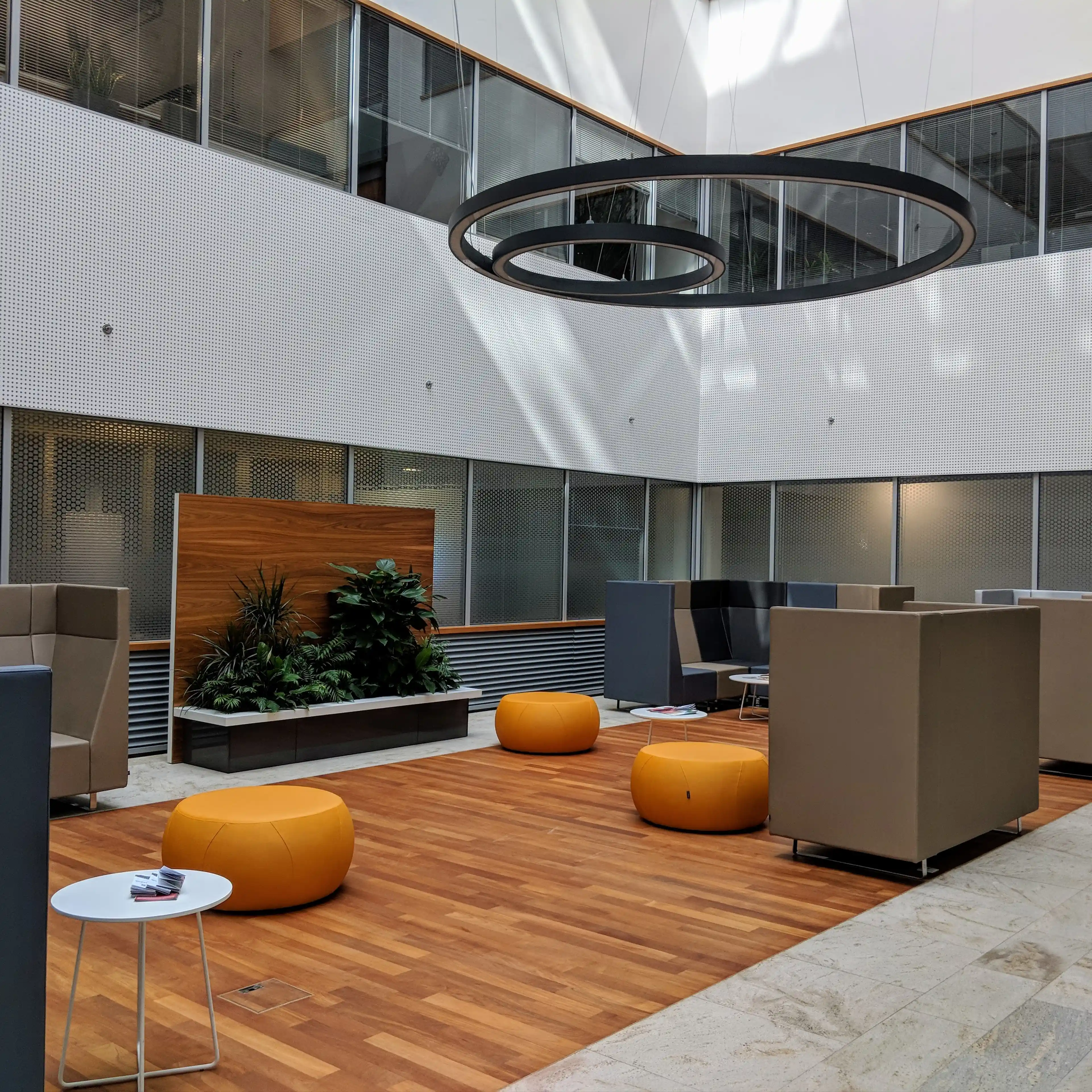 Wiśniowy Business Park F, Iłżecka 24, Warszawa, Ochota i Włochy