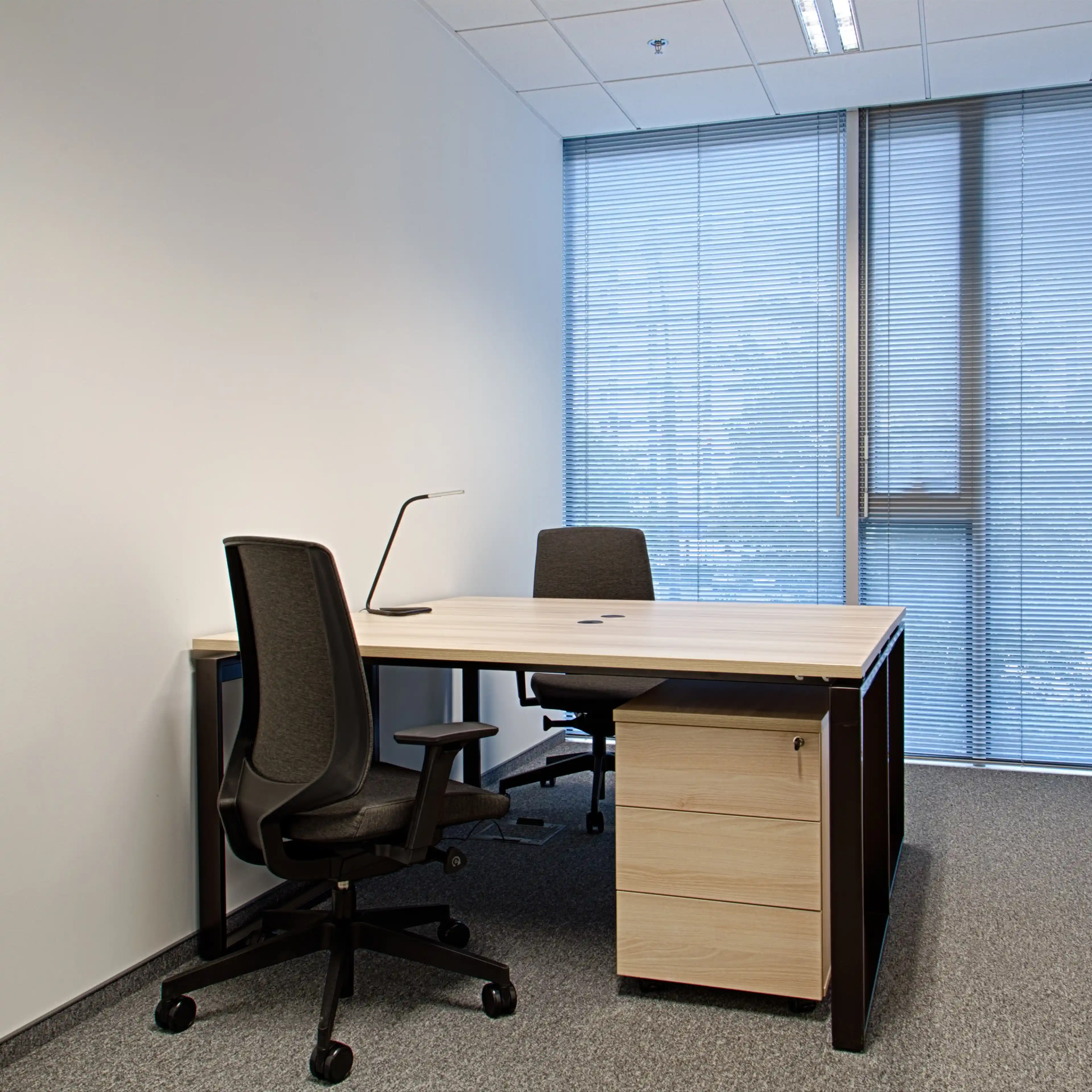 G43 Office Center - Biura Serwisowane, Grzybowska 43, Warsaw, Wola