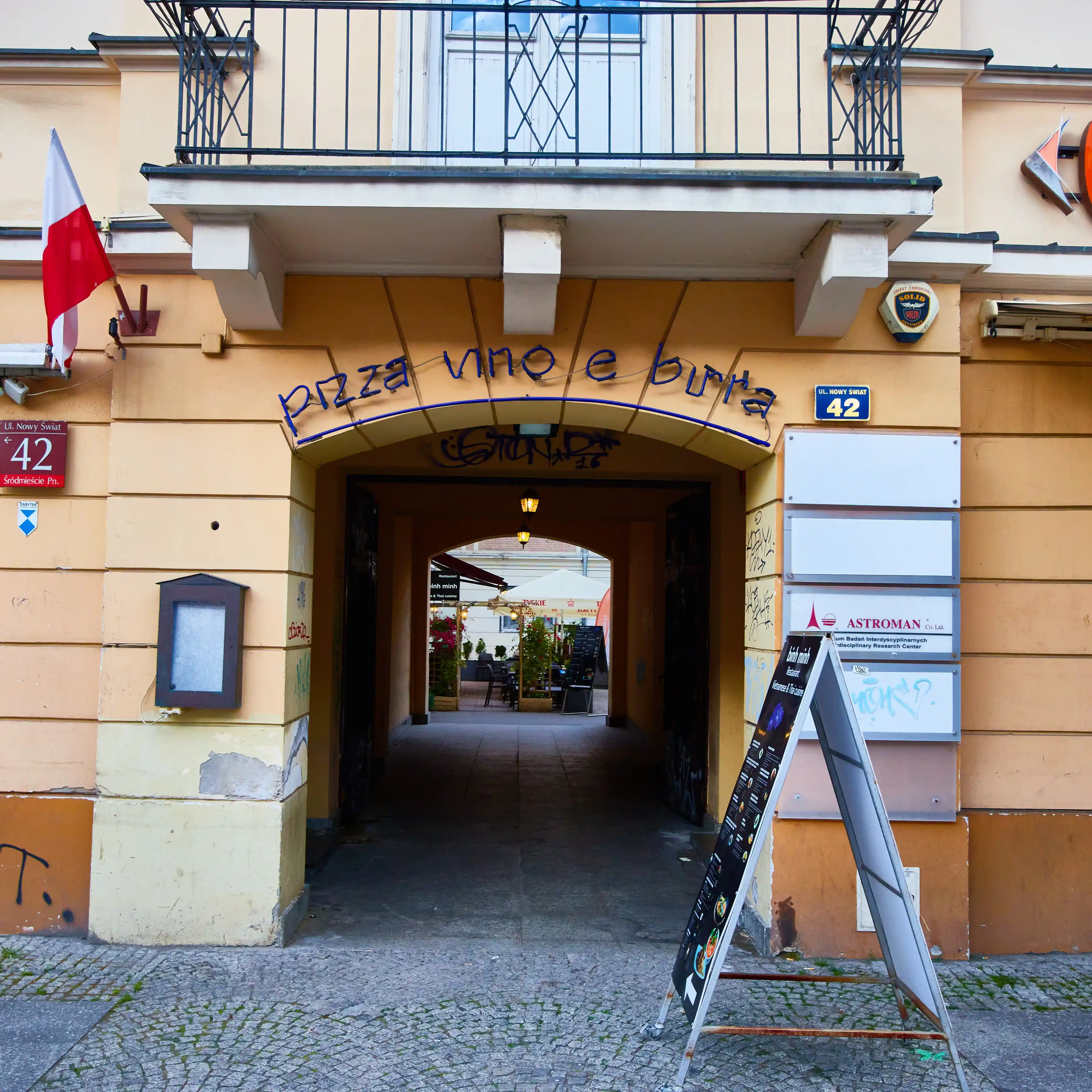 Nowy Świat 42, Nowy Świat 42, Warsaw, Centrum