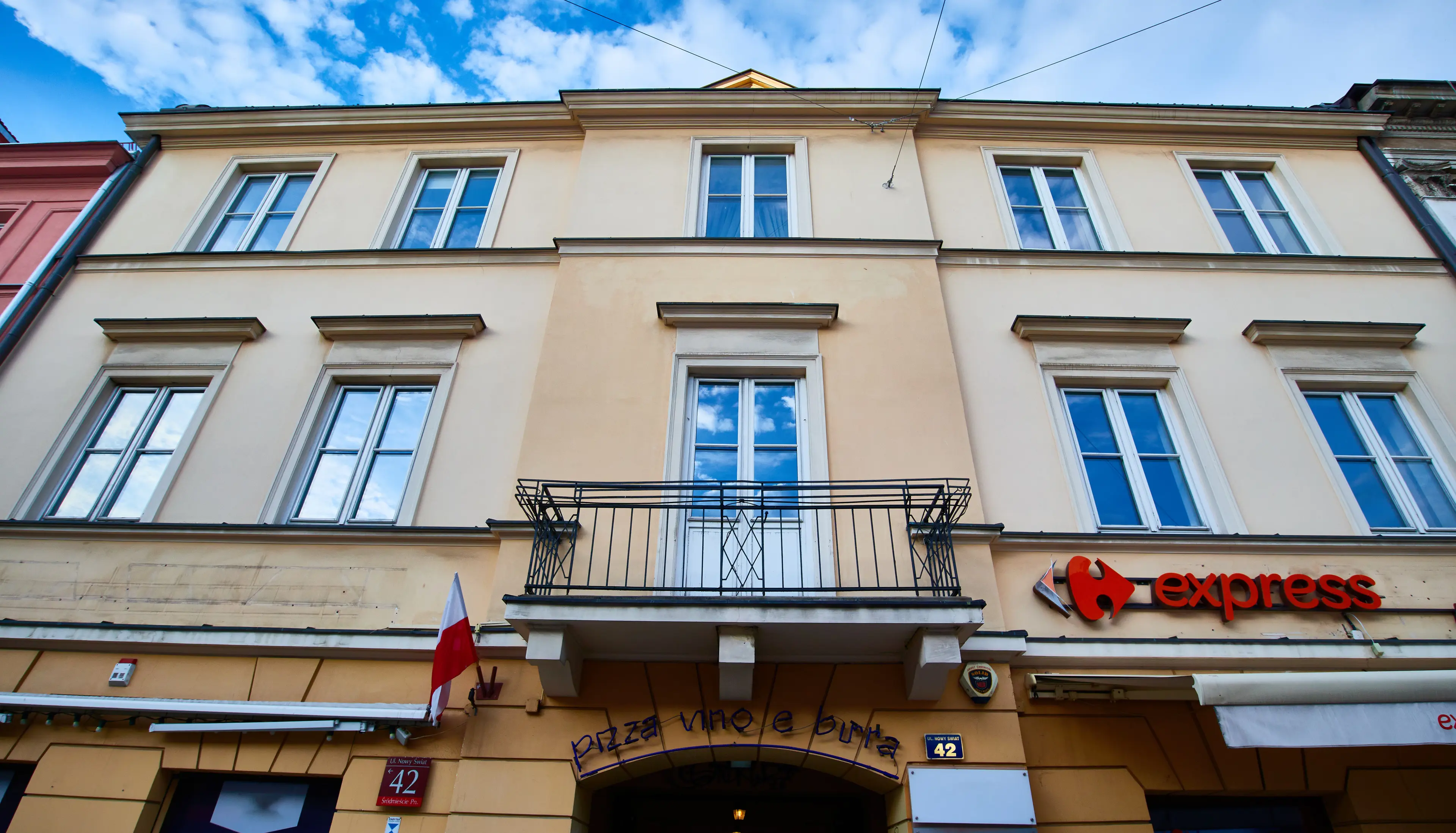 Nowy Świat 42, Nowy Świat 42, Warszawa, Centrum