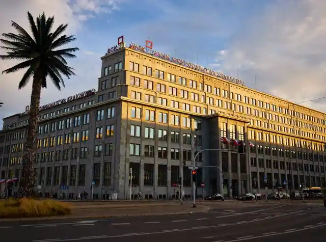 Zabytkowy Gmach BGK w Warszawie przejdzie modernizację