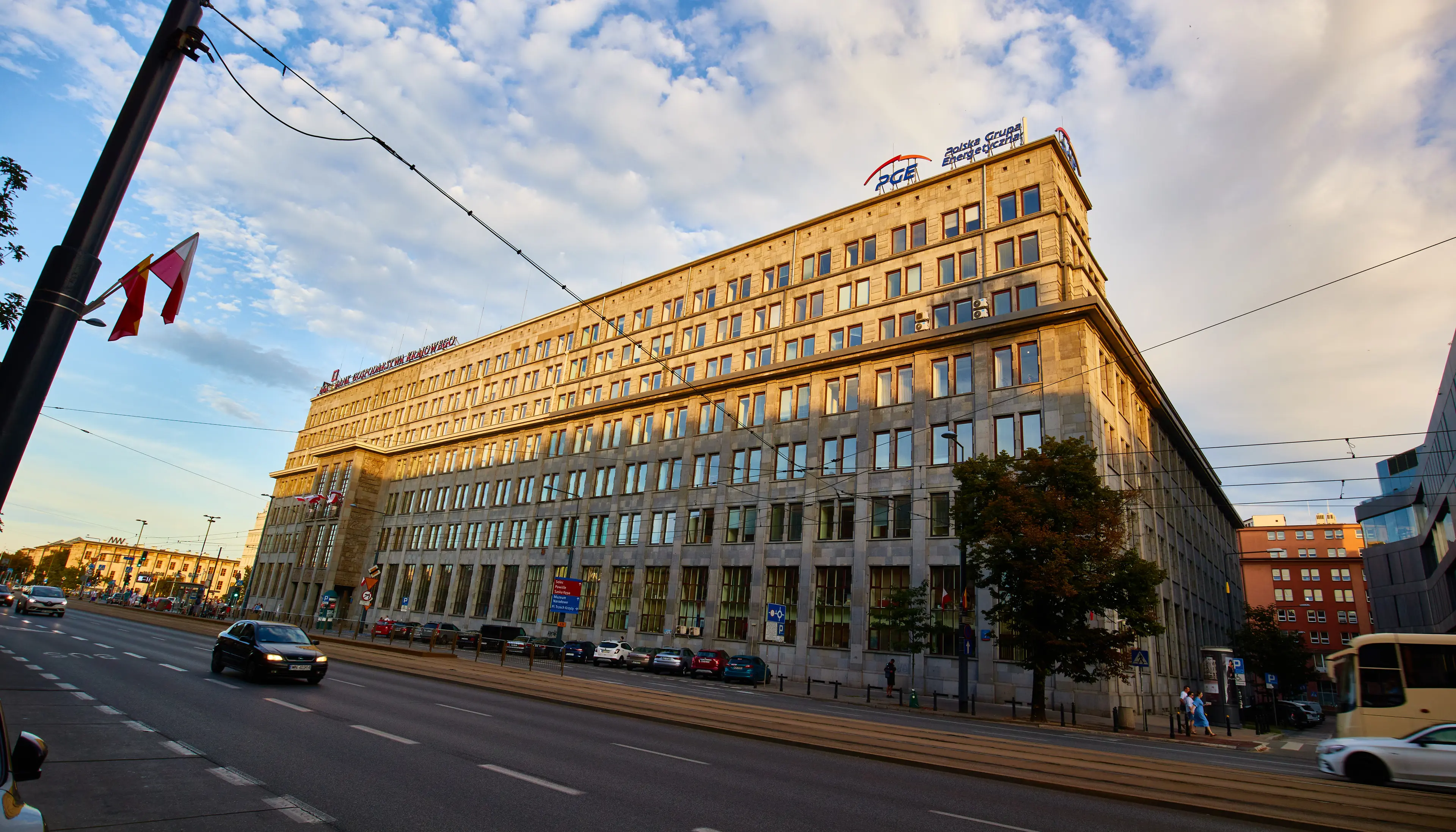 Budynek Banku Gospodarstwa Krajowego, Al. Jerozolimskie 7, Warszawa, Centrum