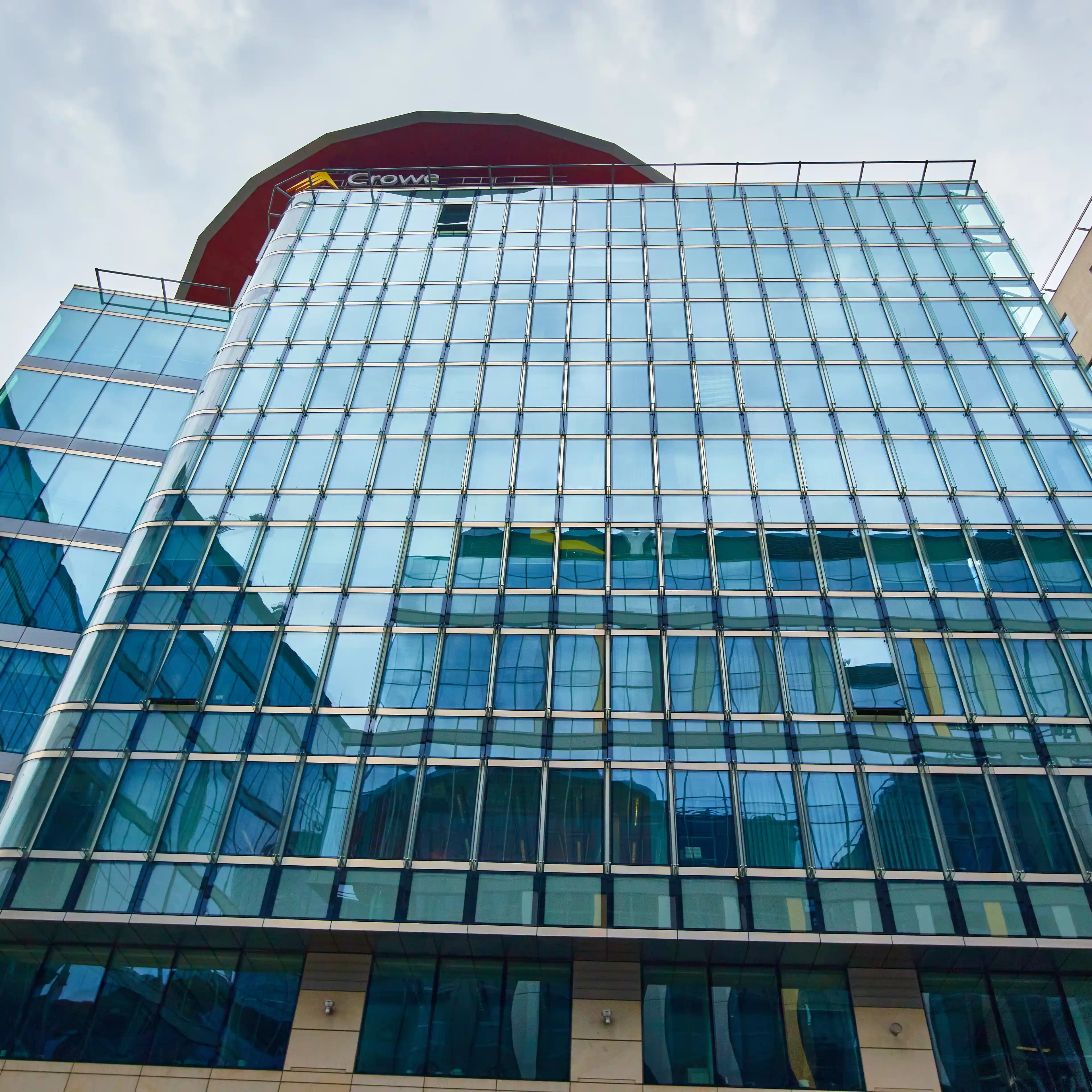 myhive Crown Tower, Hrubieszowska 2, Warszawa, Wola