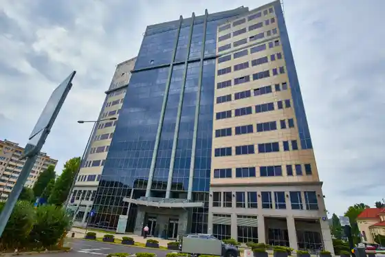 Adgar Renaissance Tower - Biura serwisowane, Skierniewicka 10A, Warsaw, Wola