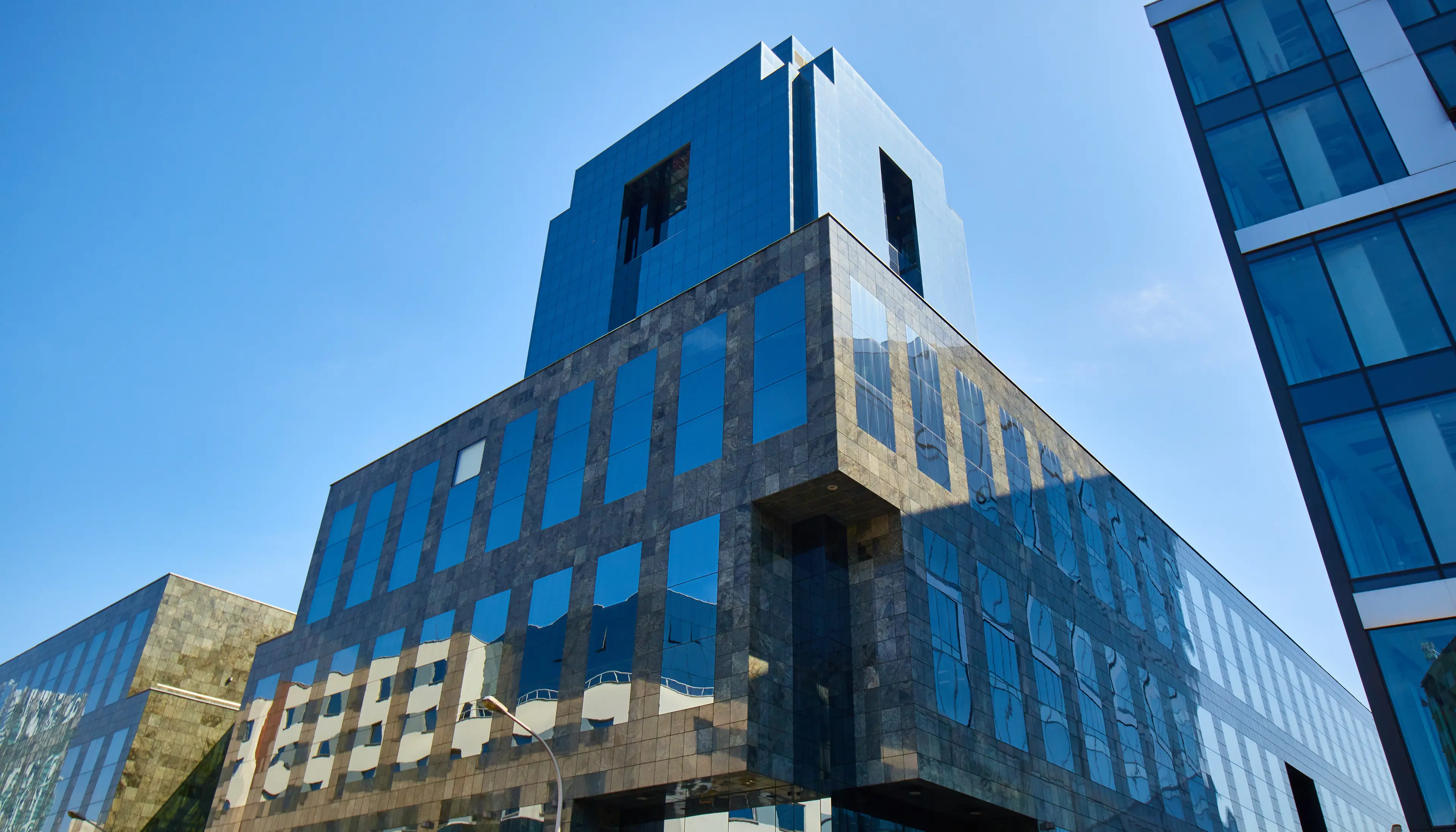 V Tower (daw. Warta Tower), Chmielna 85/87, Warszawa, Centrum
