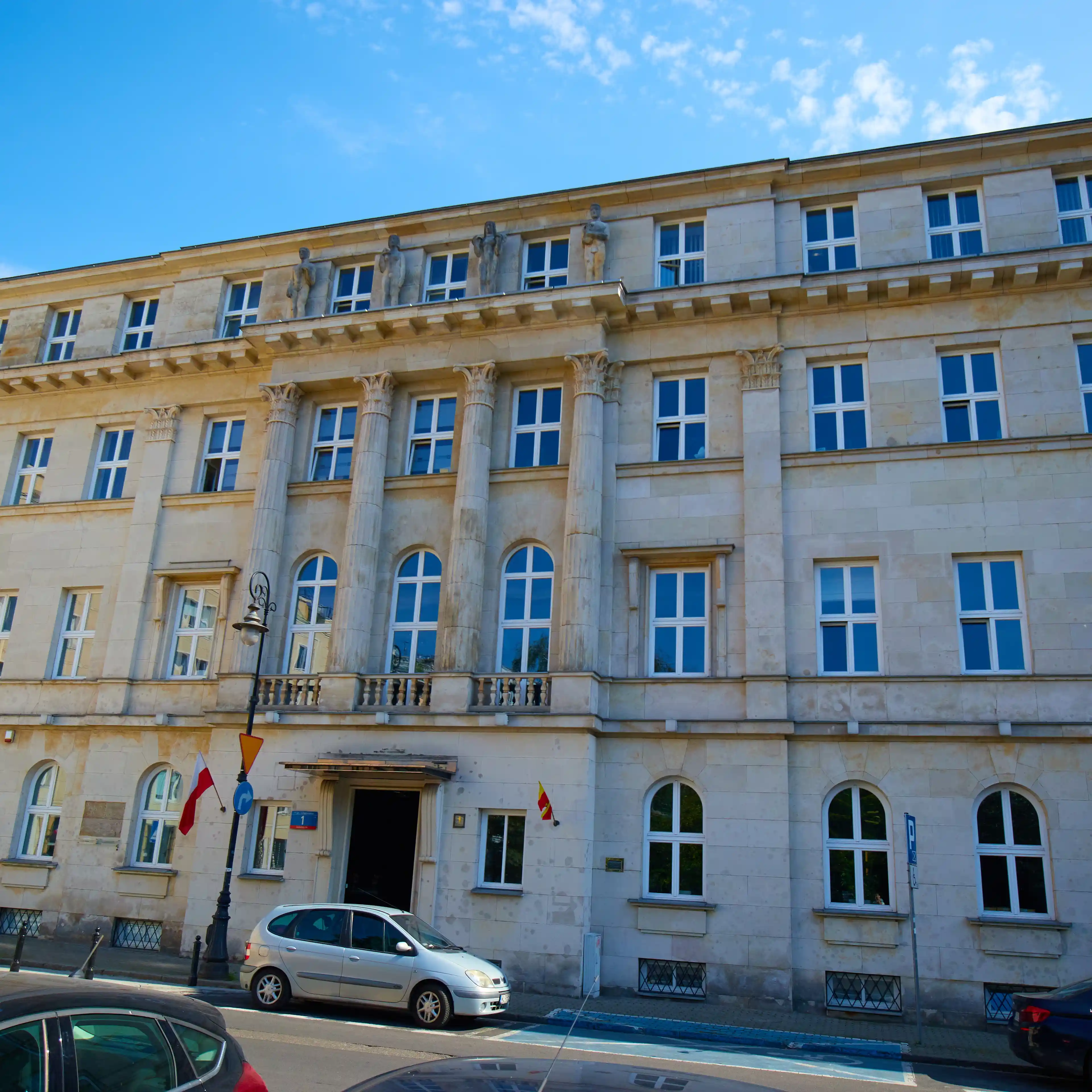 Plac Dąbrowskiego 1, Dąbrowskiego 1, Warszawa, Centrum