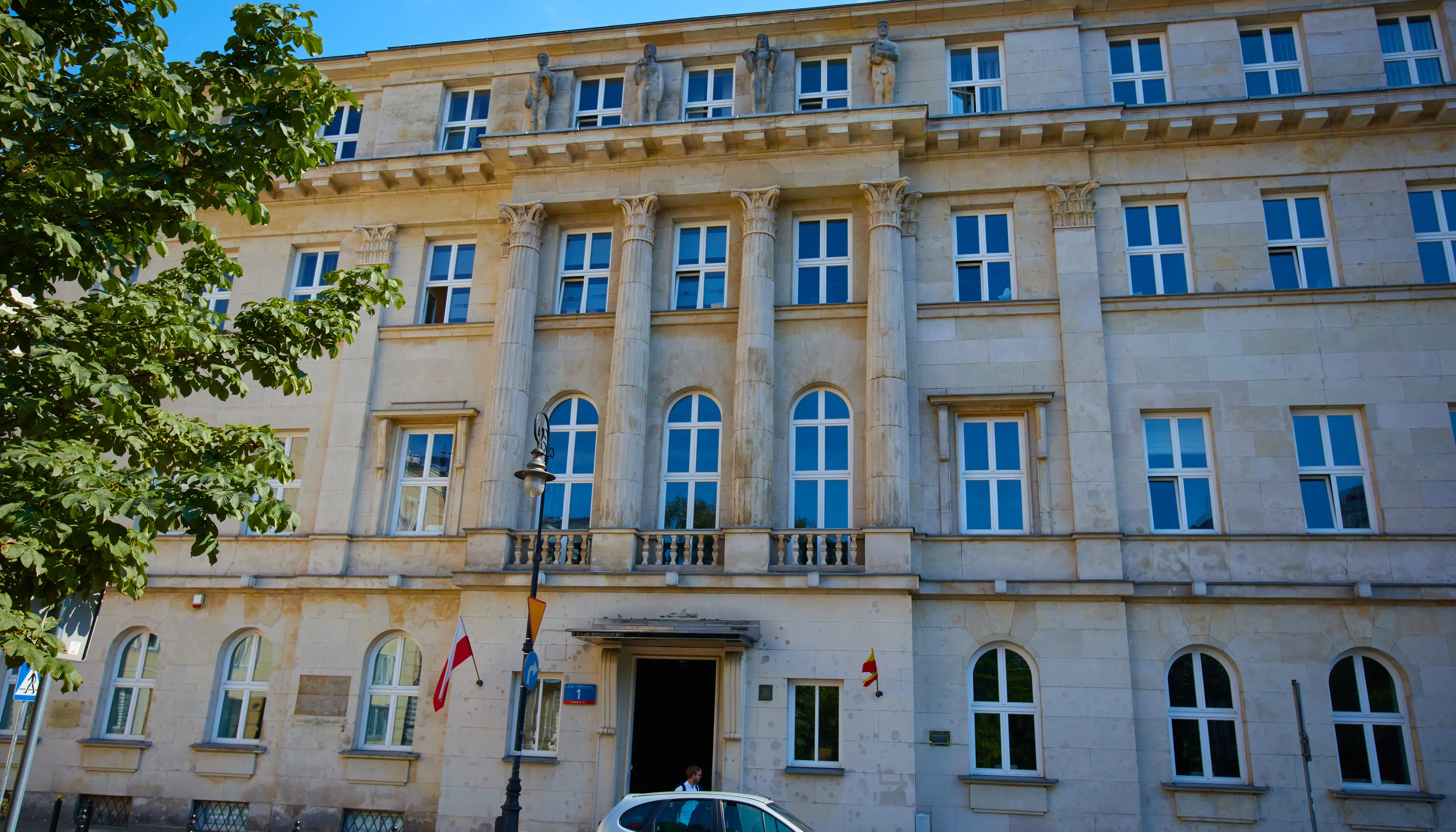 Plac Dąbrowskiego 1, Dąbrowskiego 1, Warszawa, Centrum