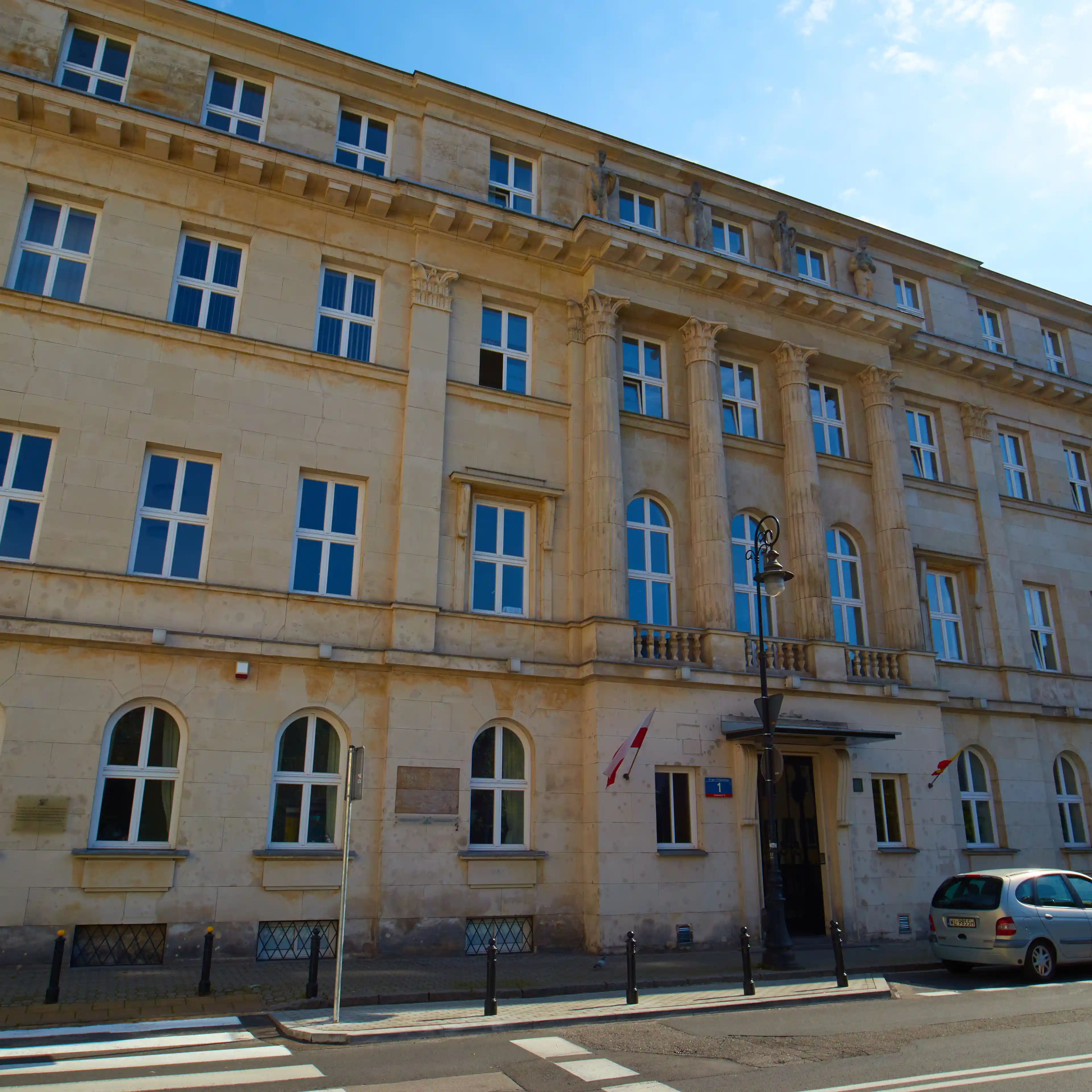 Plac Dąbrowskiego 1, Dąbrowskiego 1, Warszawa, Centrum